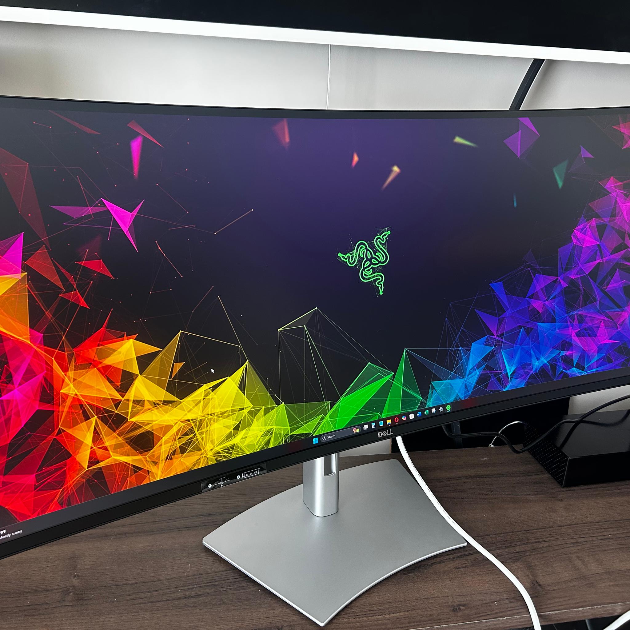 BRAND NEW Dell UltraSharp 40” 5K (5120x2160) Curved Thunderbolt Hub Monitor ($2,499 MSRP)  (U4025QW)