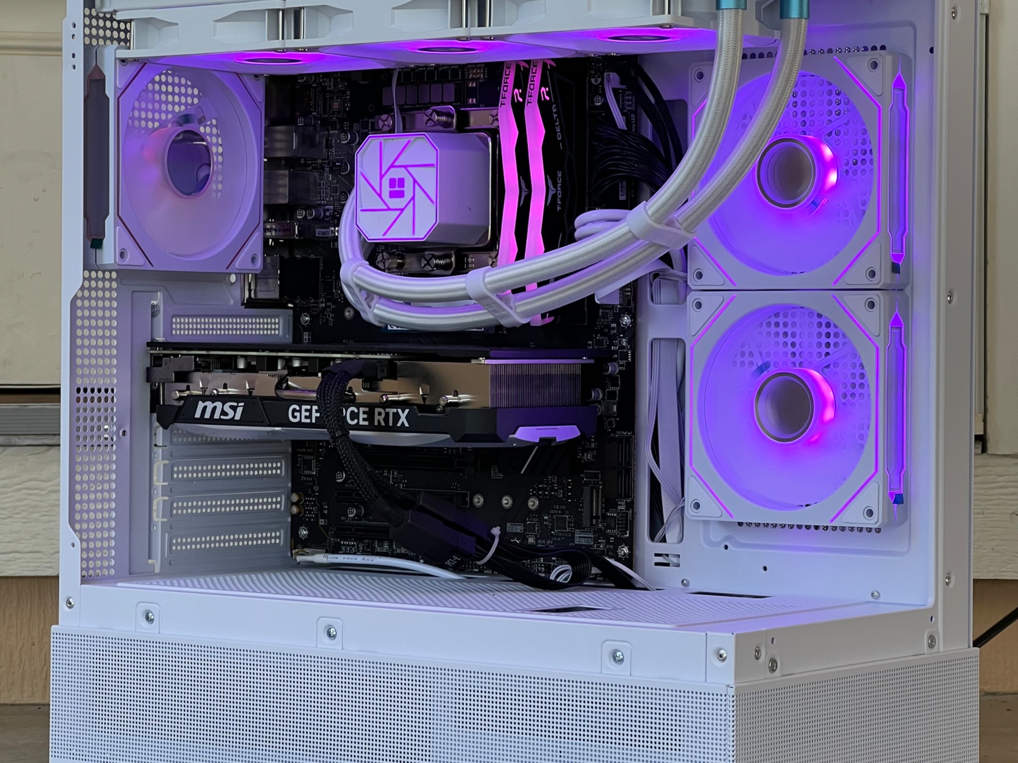 Rtx 4070 ti super | intel i7-14700kf | 32GB 6000mhz ddr5 | 1tb nvme | 750w 80+ Gold | windows 11
