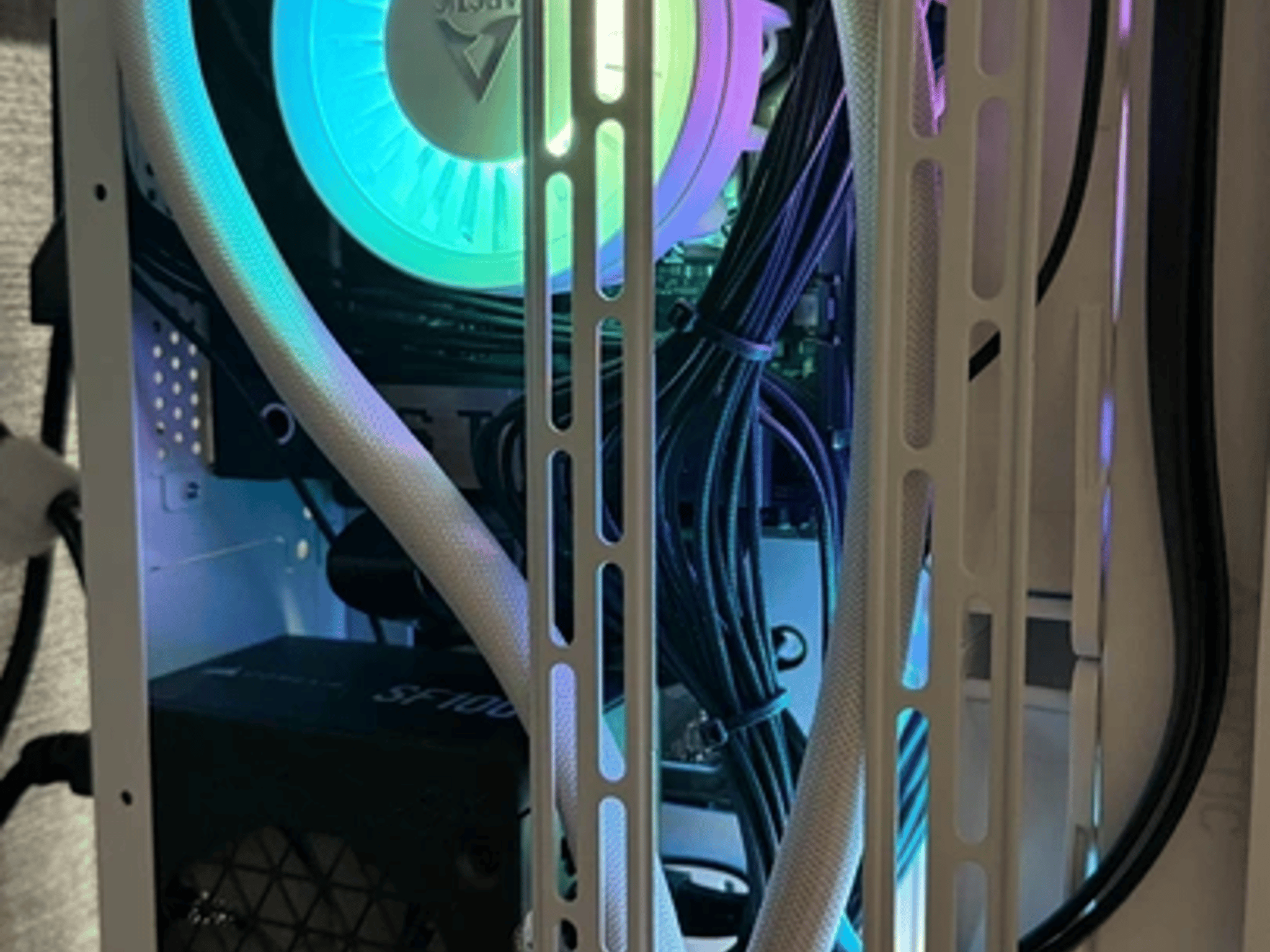 Compact Workstation POWERHOUSE | GeForce RTX 5080 | Ryzen 7 9800X3D | 32GBx2 DDR5 RAM | 8TB SSD