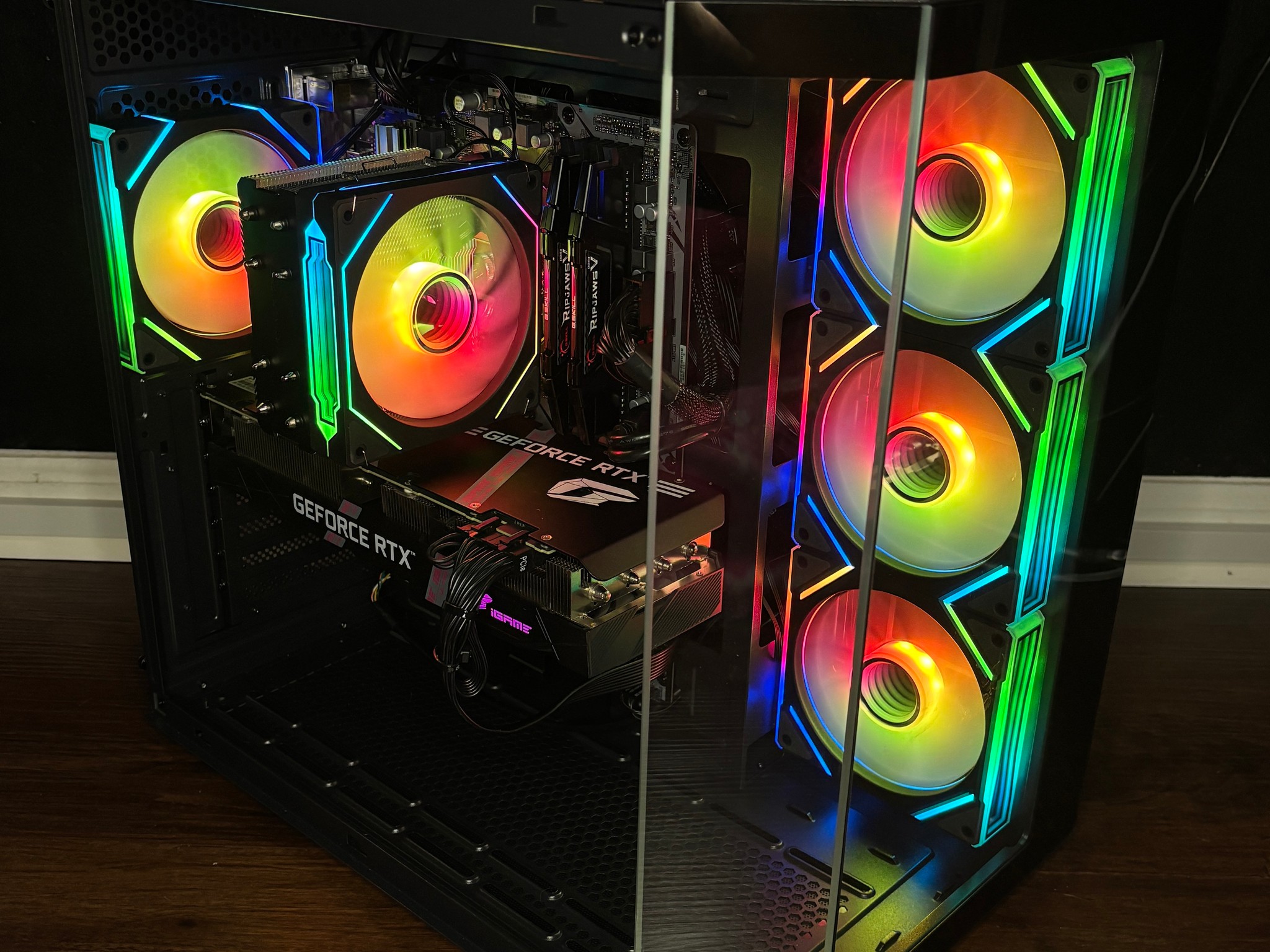 Black Gaming PC (RTX 3060 Ti 8GB + AMD Ryzen 5 5600 + 16GB DDR4 + SSD)