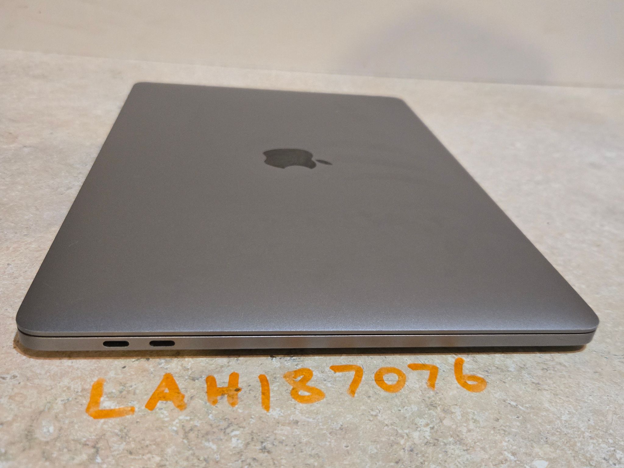 Apple Macbook Pro 13 inch Laptop - 2019 - 128GB SSD - intel i5 - Model A2159