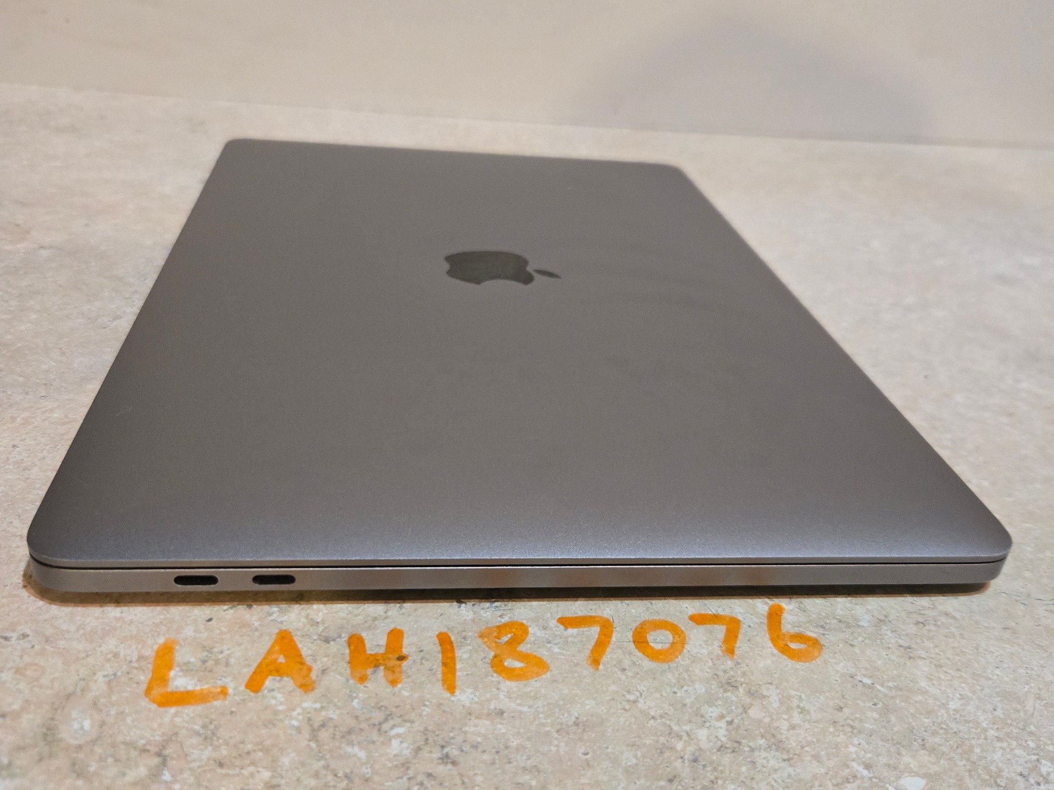 Apple Macbook Pro 13 inch Laptop - 2019 - 128GB SSD - intel i5 - Model A2159