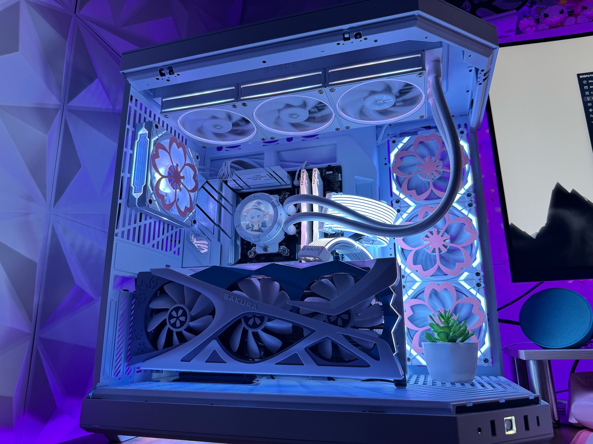 🌸Sakura‑Themed HYTE Y70 Snow White Build – RX 7800 XT, LCD AIO, 32GB DDR5🌸