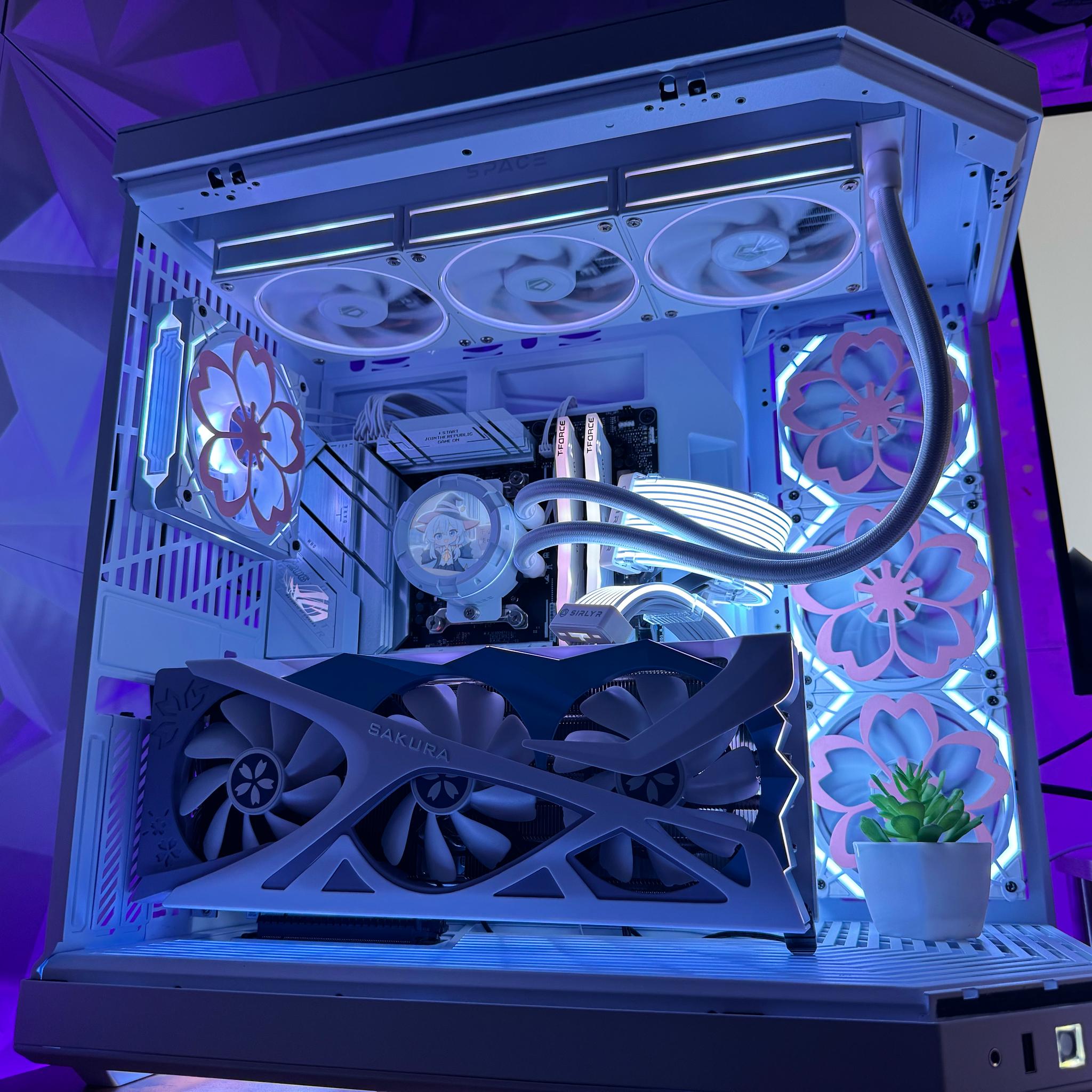 🌸Sakura‑Themed HYTE Y70 Snow White Build – RX 7800 XT, LCD AIO, 32GB DDR5🌸