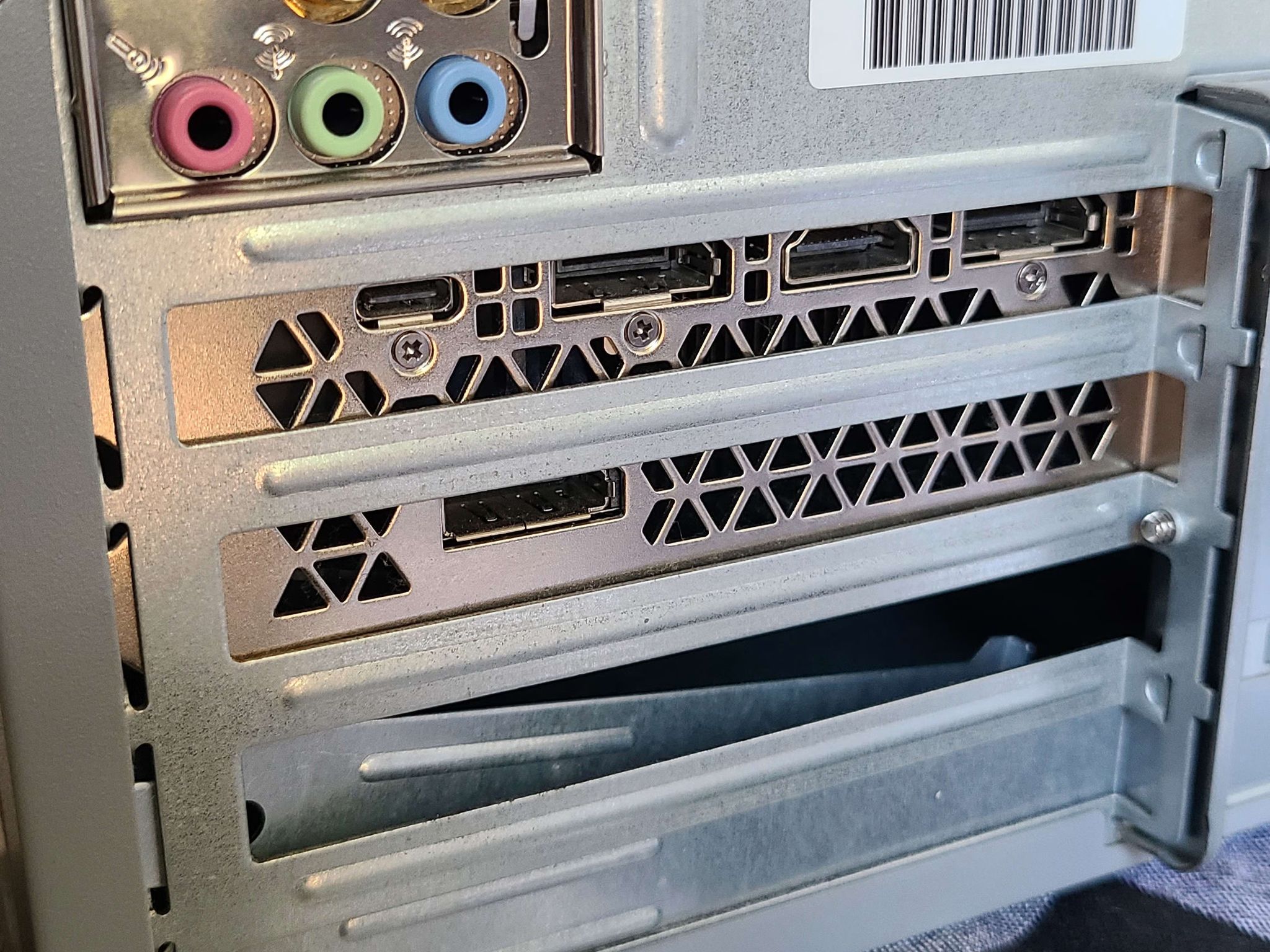 Custom Built Sleeper HP! Pentium G4560 + RTX 2070!