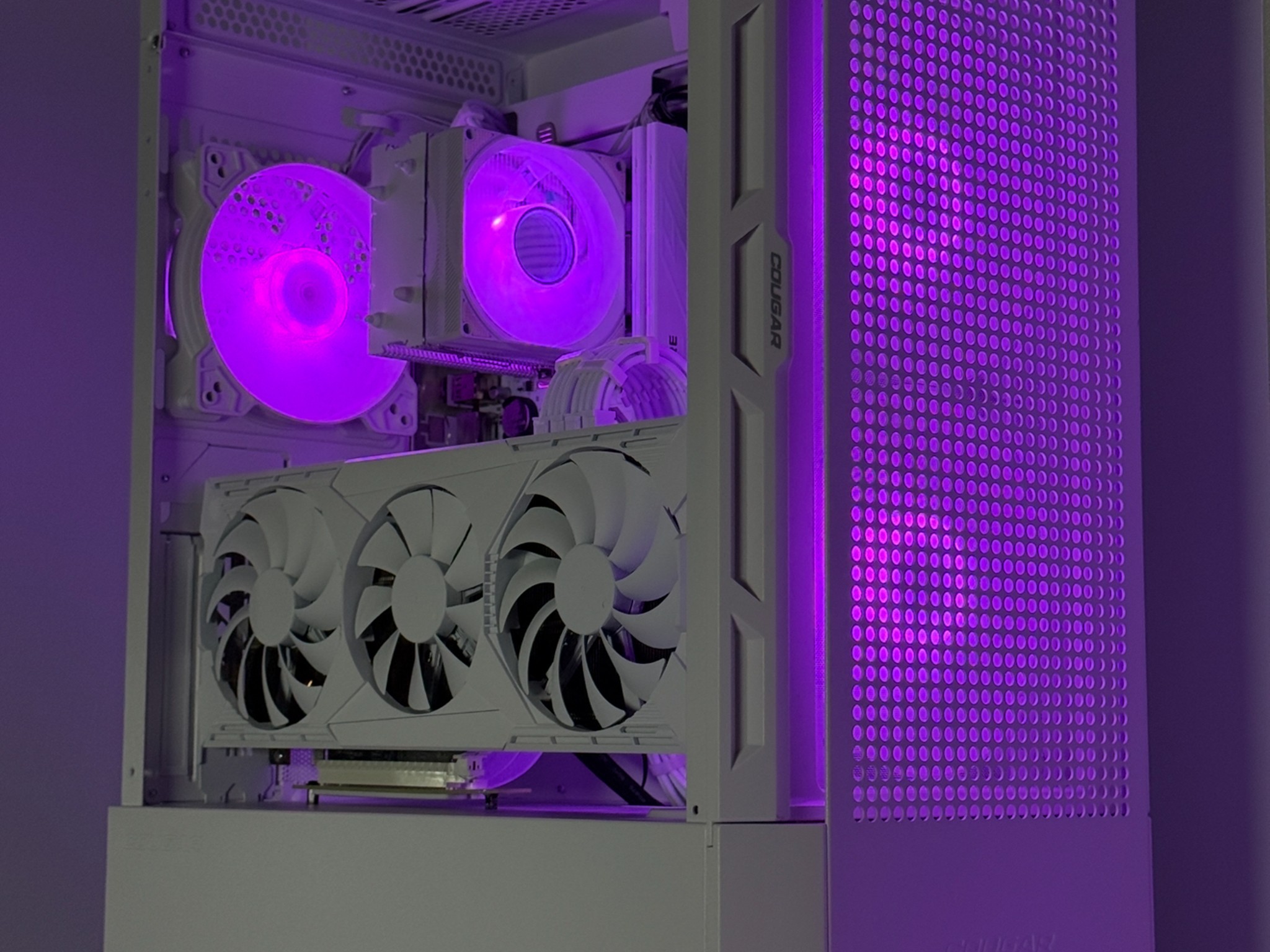 ⚪️FROSTBYTE STRIKER⚪️ 5700XT | RYZEN 5 | 16GB DDR4 | 1TB M.2