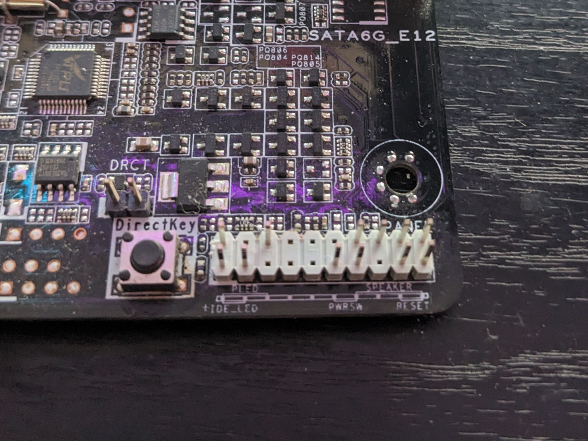ASUS SABERTOOTH 990FX R2.0 AMD AM3+ Motherboard w/ IO Shield