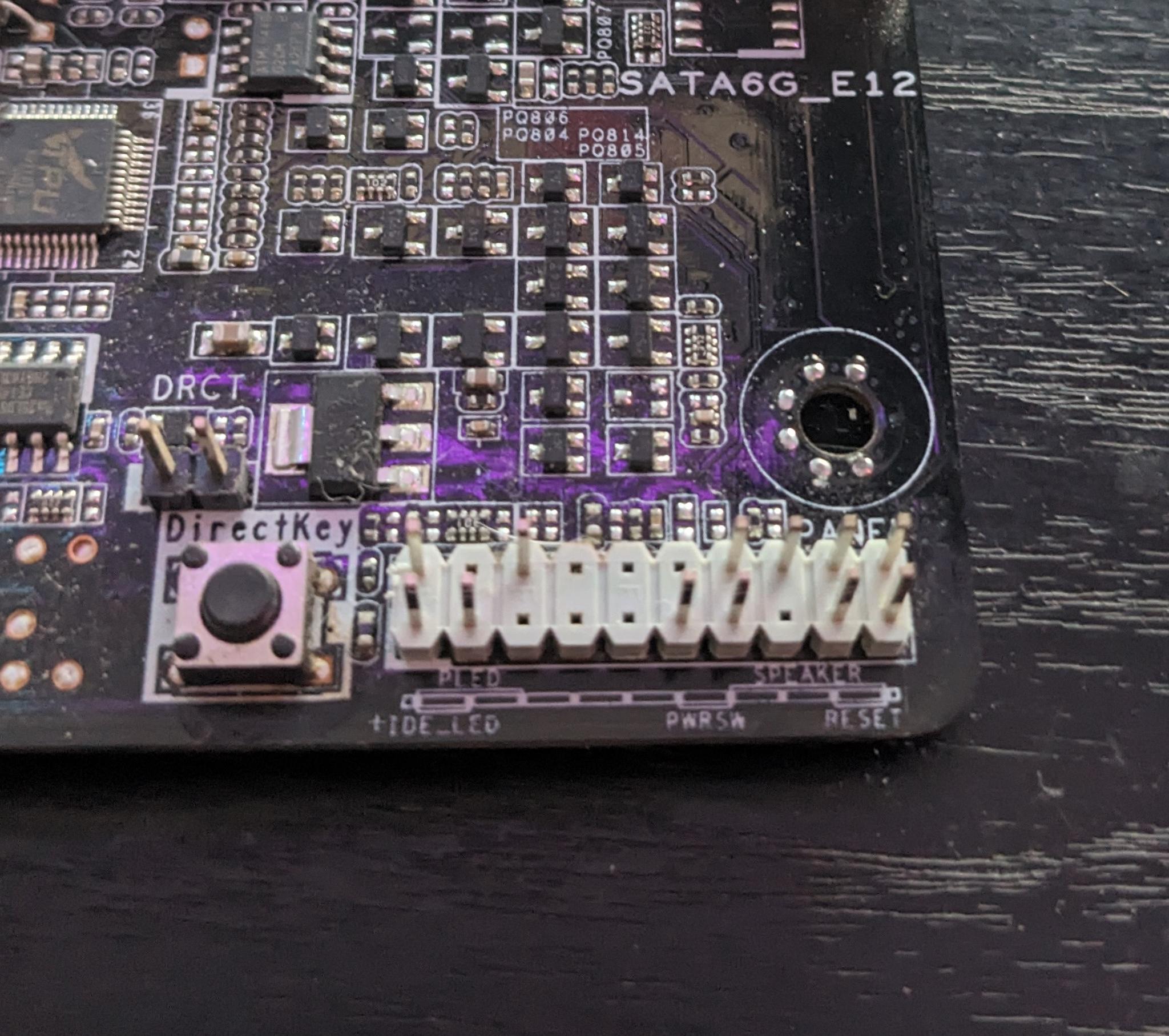 ASUS SABERTOOTH 990FX R2.0 AMD AM3+ Motherboard w/ IO Shield