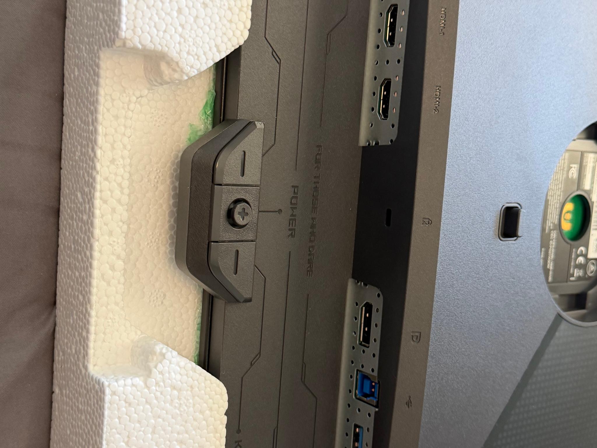ASUS ROG SWFT OLED PG27AQDM