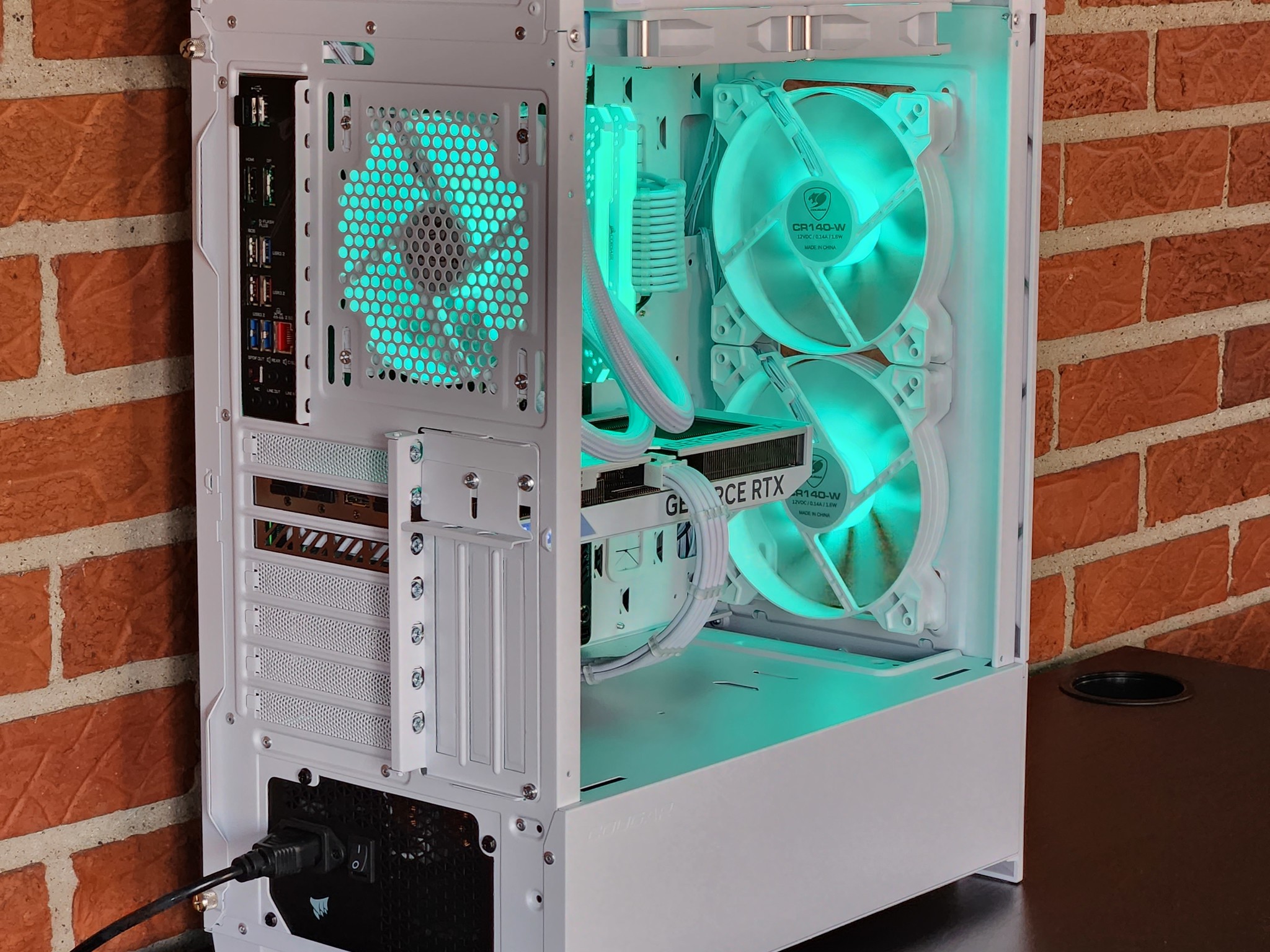 RTX 4060 // RYZEN 5 5500 // 240mm AIO // 16GB RAM // 1TB SSD