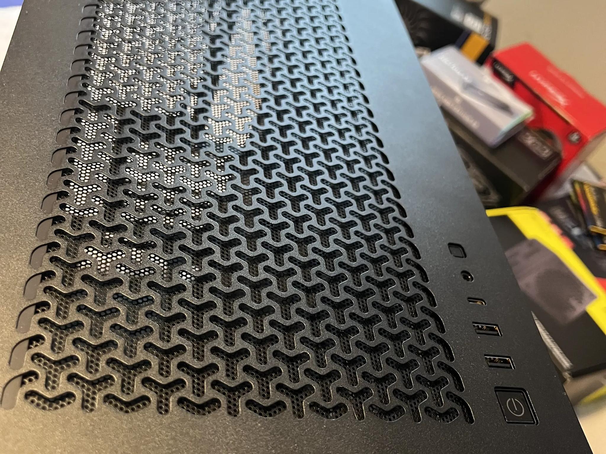Corsair 3500x ARGB Mid-Tower ATX