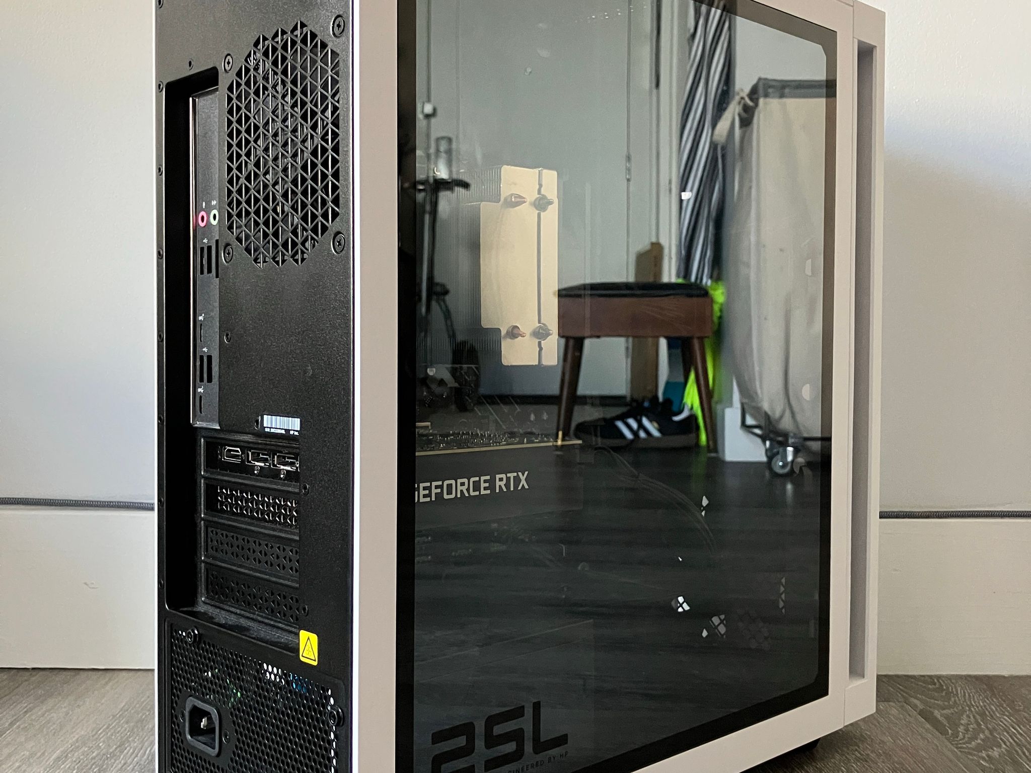 OMEN 25L Gaming Desktop | AMD Ryzen 5 5600G | GeForce RTX 3050 OEM