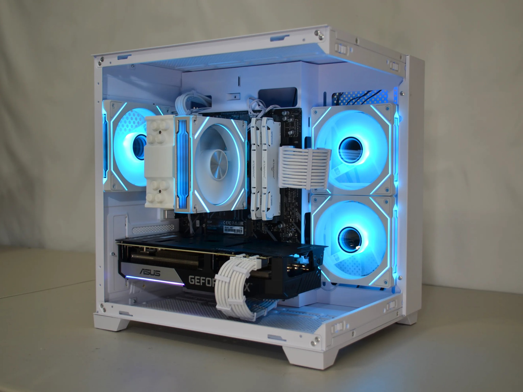 ⚪White Out V2⚪ - RTX 3070 | Ryzen 5 5600g | 32gb RAM | 1tb NVMe | Windows 11 FULLY activated