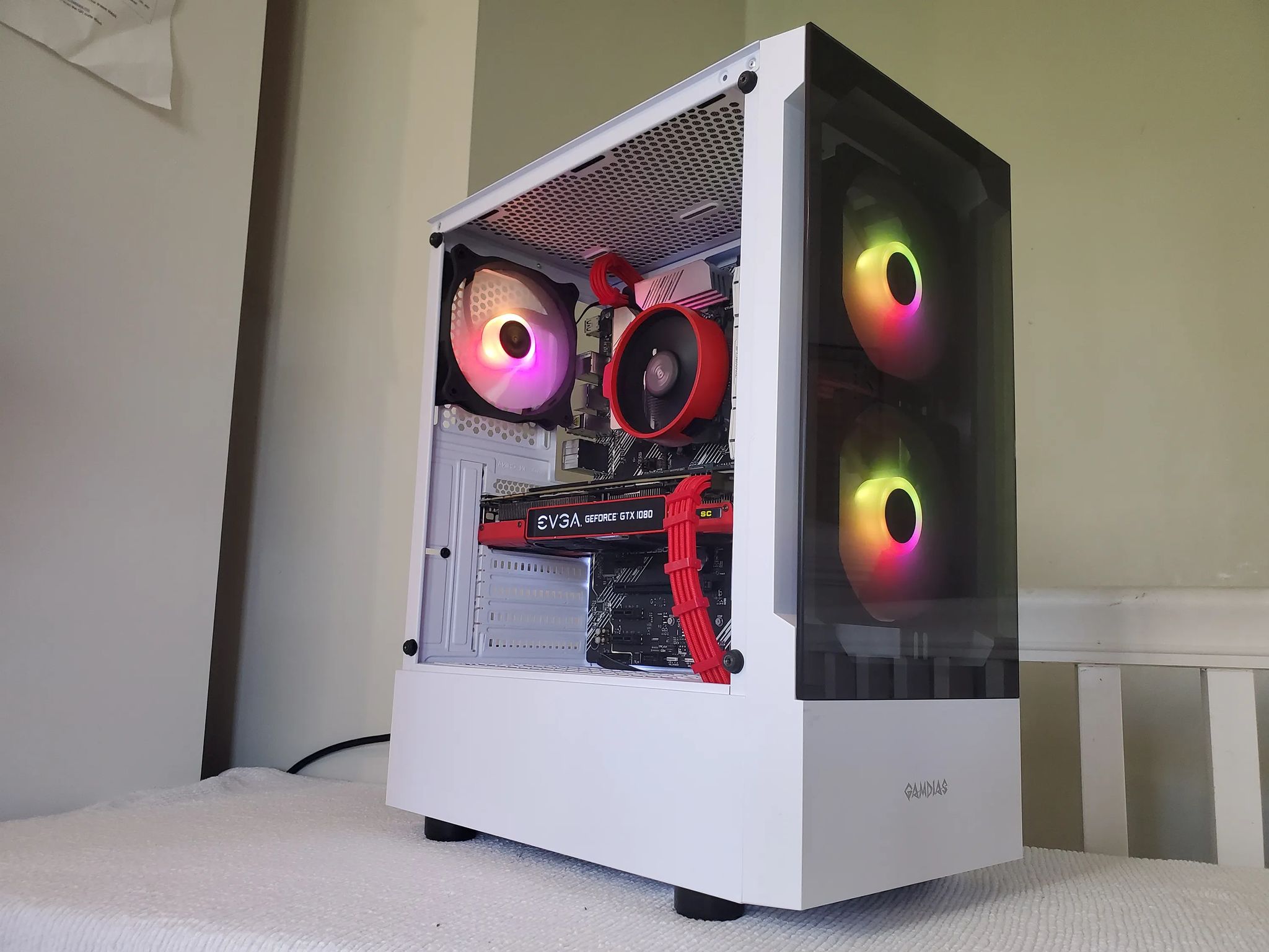 Red Ryzen 5 / GTX 1080 build