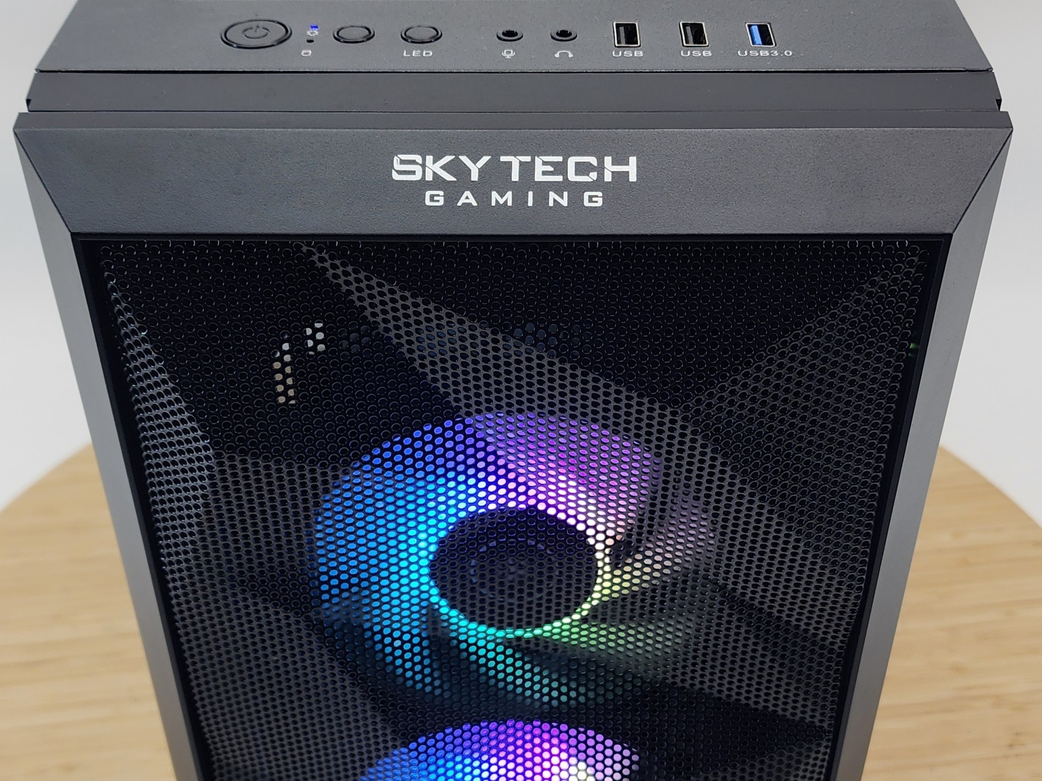 Gaming PC Ryzen 7 7800X3D 32GB RAM 1TB SSD RTX 4060 Ti 8GB Windows 11 Computer