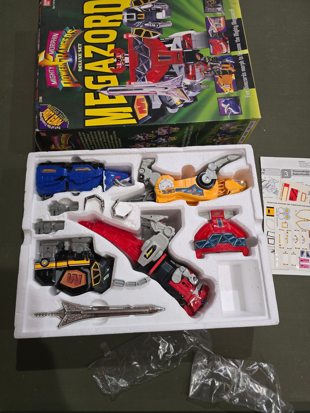 Vintage Mighty Morphin Power Rangers Megazord Deluxe Set 1993