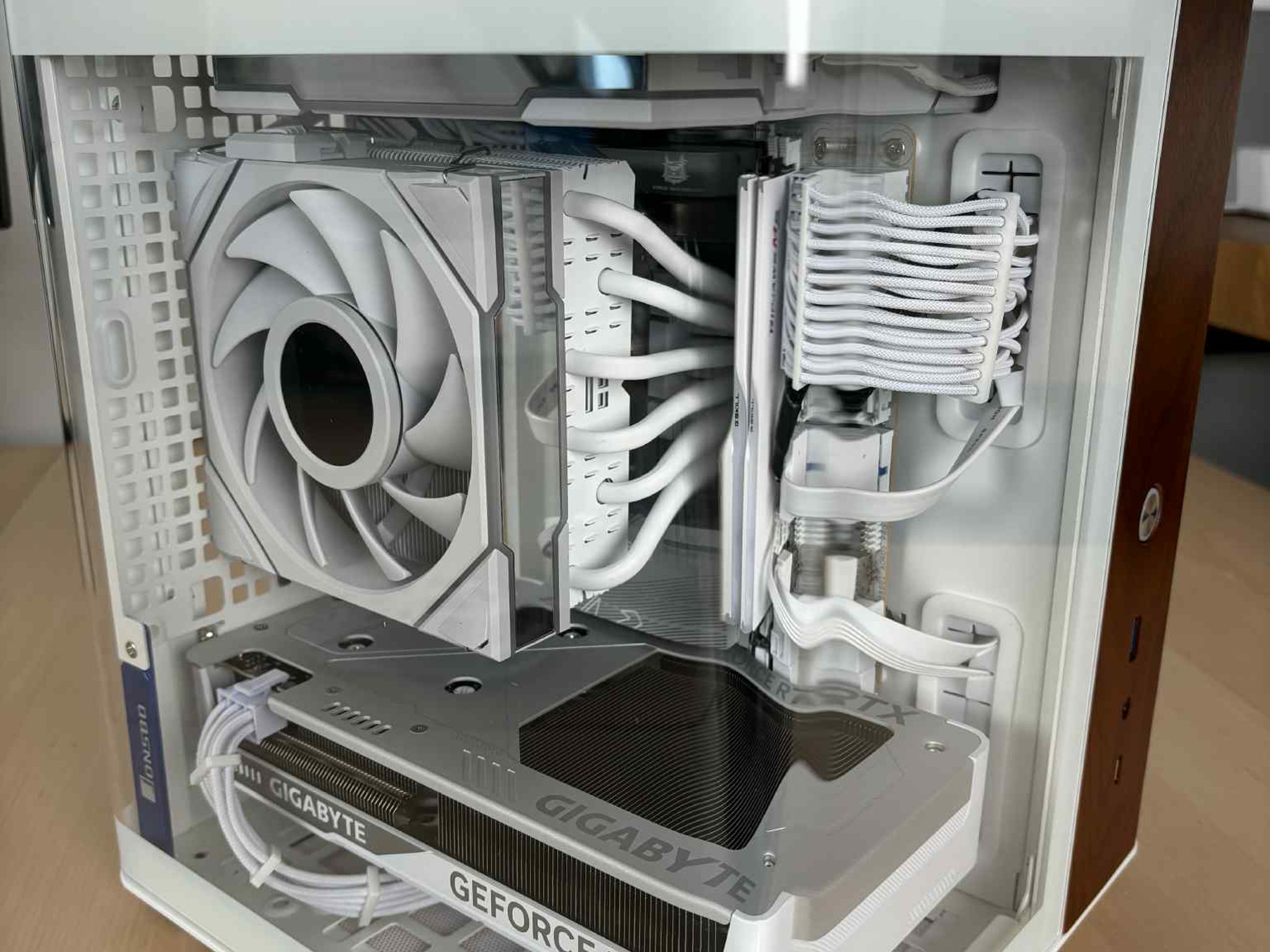 TK0 ITX Max Productivity - 265k | 5060 TI 16GB | 64GB DDR5 | 2TB NVMe