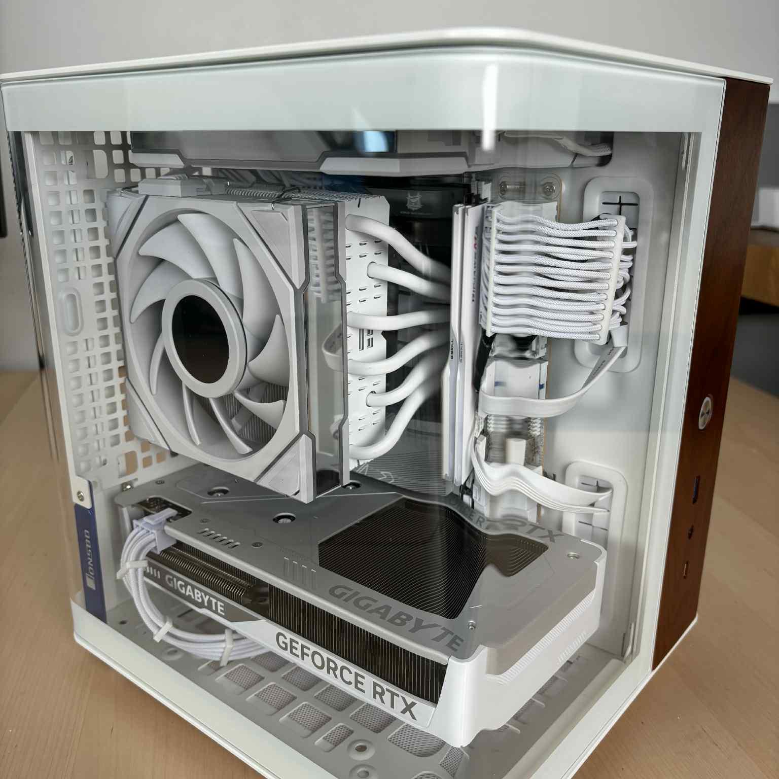 TK0 ITX Max Productivity - 265k | 5060 TI 16GB | 64GB DDR5 | 2TB NVMe