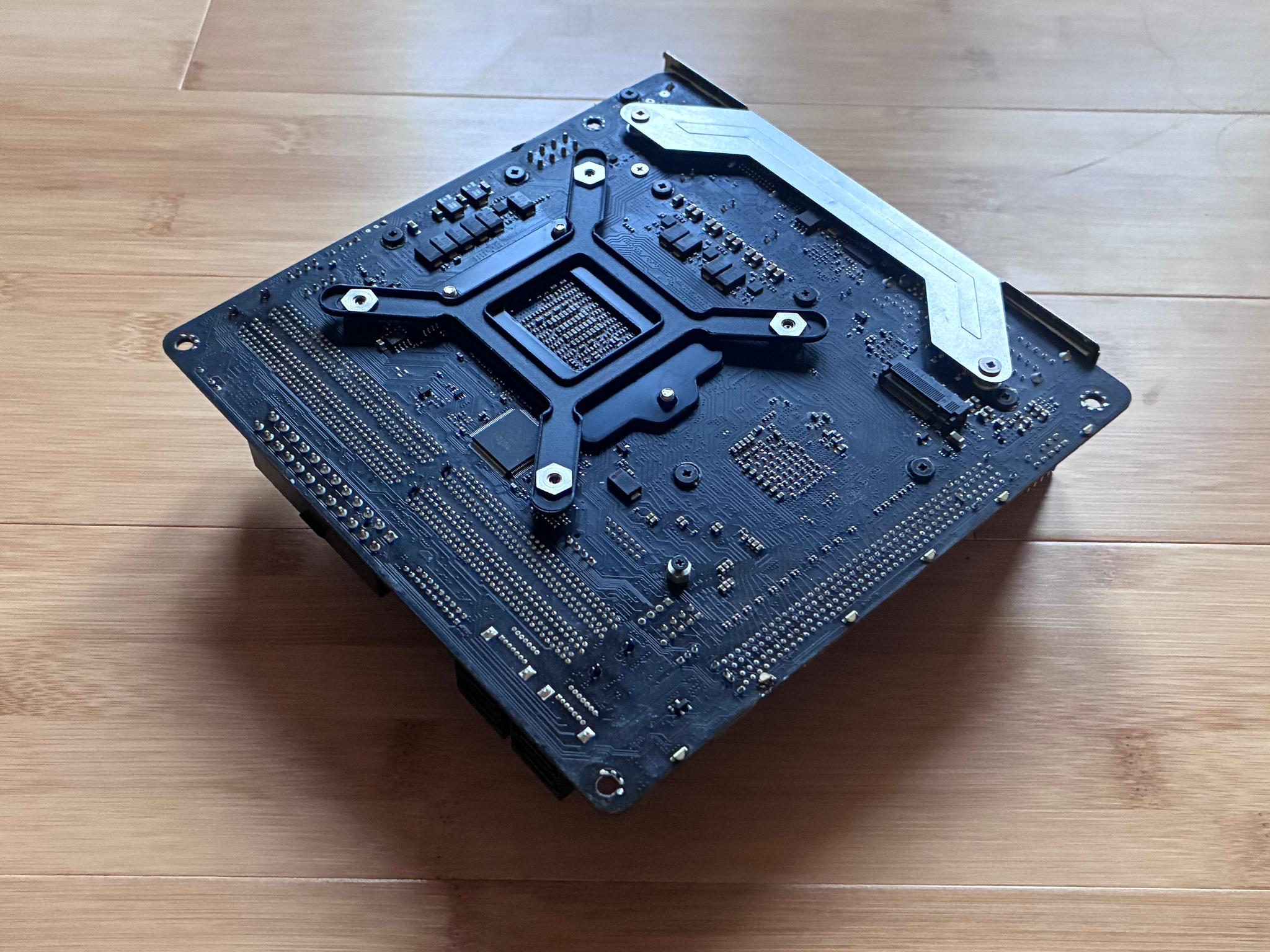 ASRock X570 Phantom Gaming-ITX/TB3 - Image 4