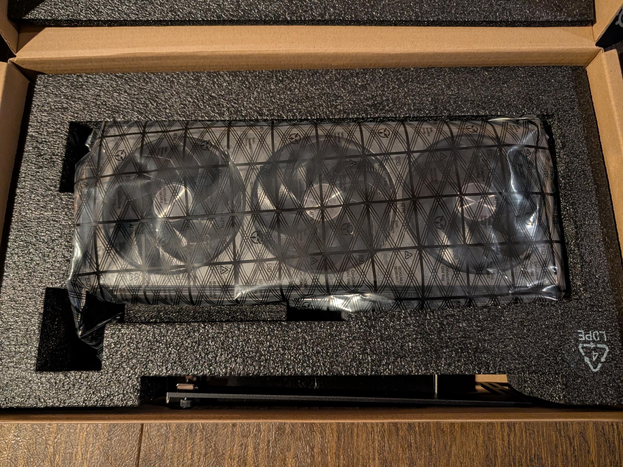 SAPPHIRE NITRO+ Radeon RX 7900 XTX - Image 3