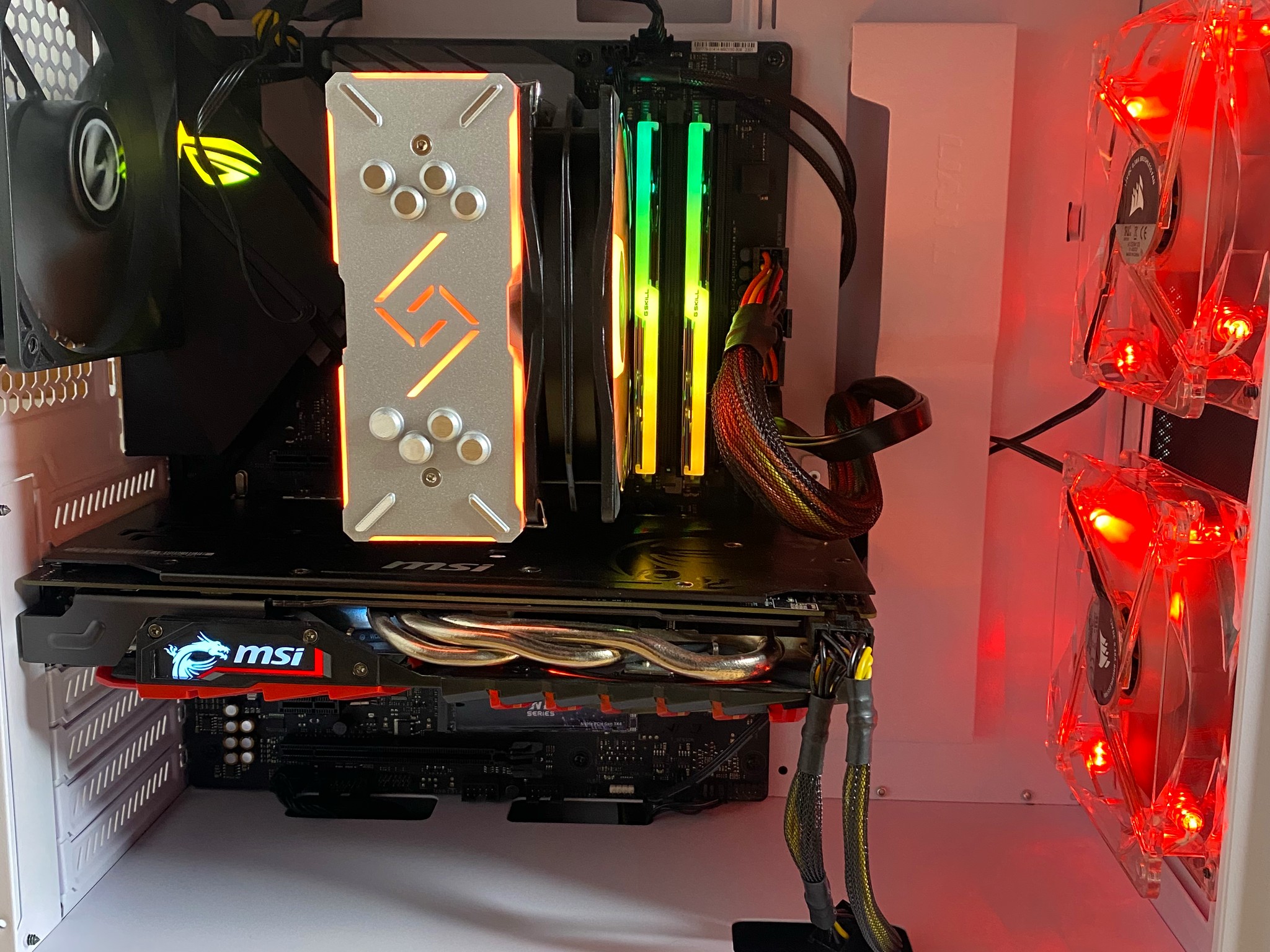 Ryzen Gaming Build – 2600X • RX 580 • B450-F • 16GB RGB • 512GB M.2 NVMe • Lian Li 205