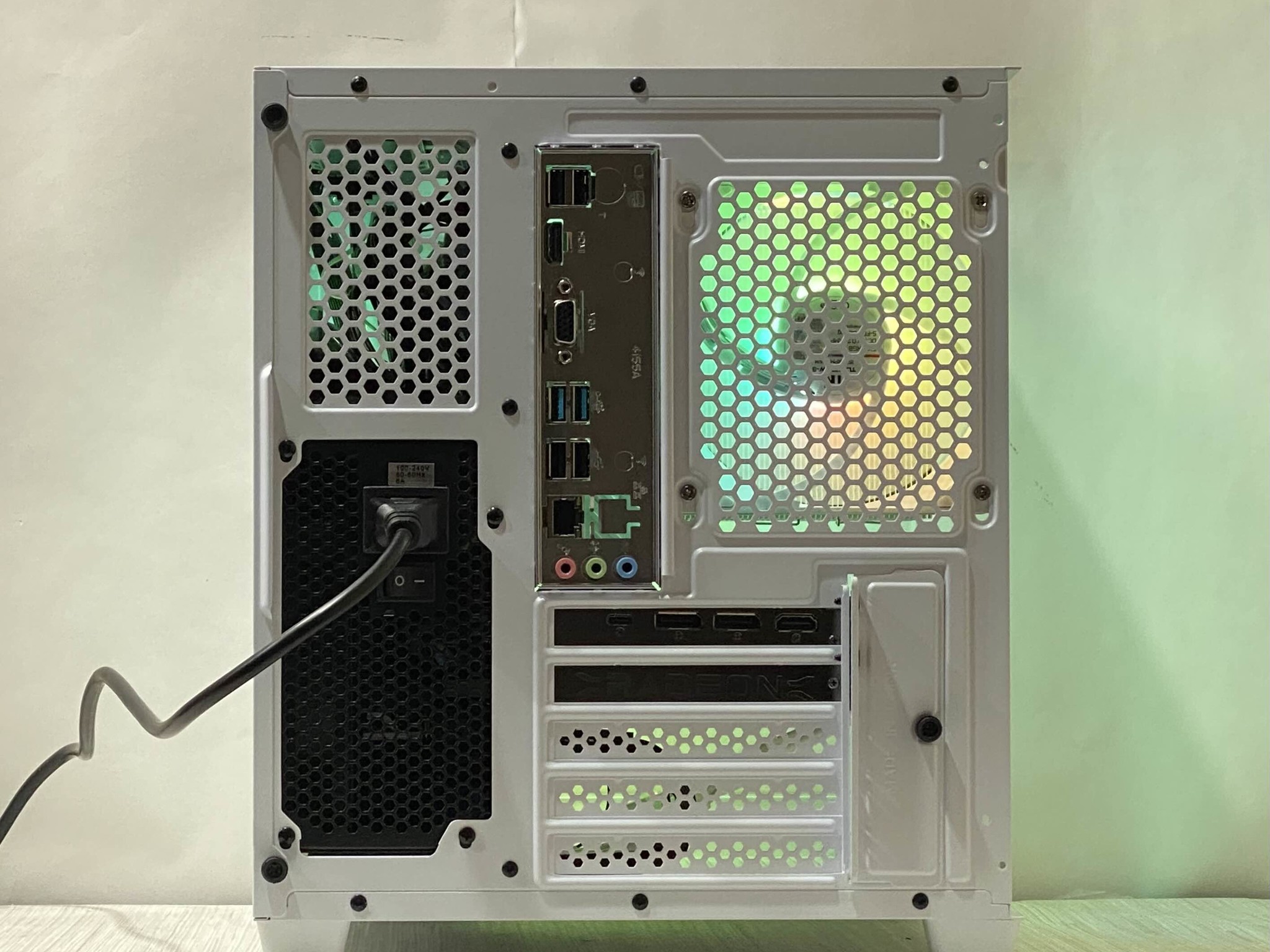 RX 6800, Ryzen 5 5600, 16GB DDR4, 1TB NVMe SSD, WiFi - Gaming PC
