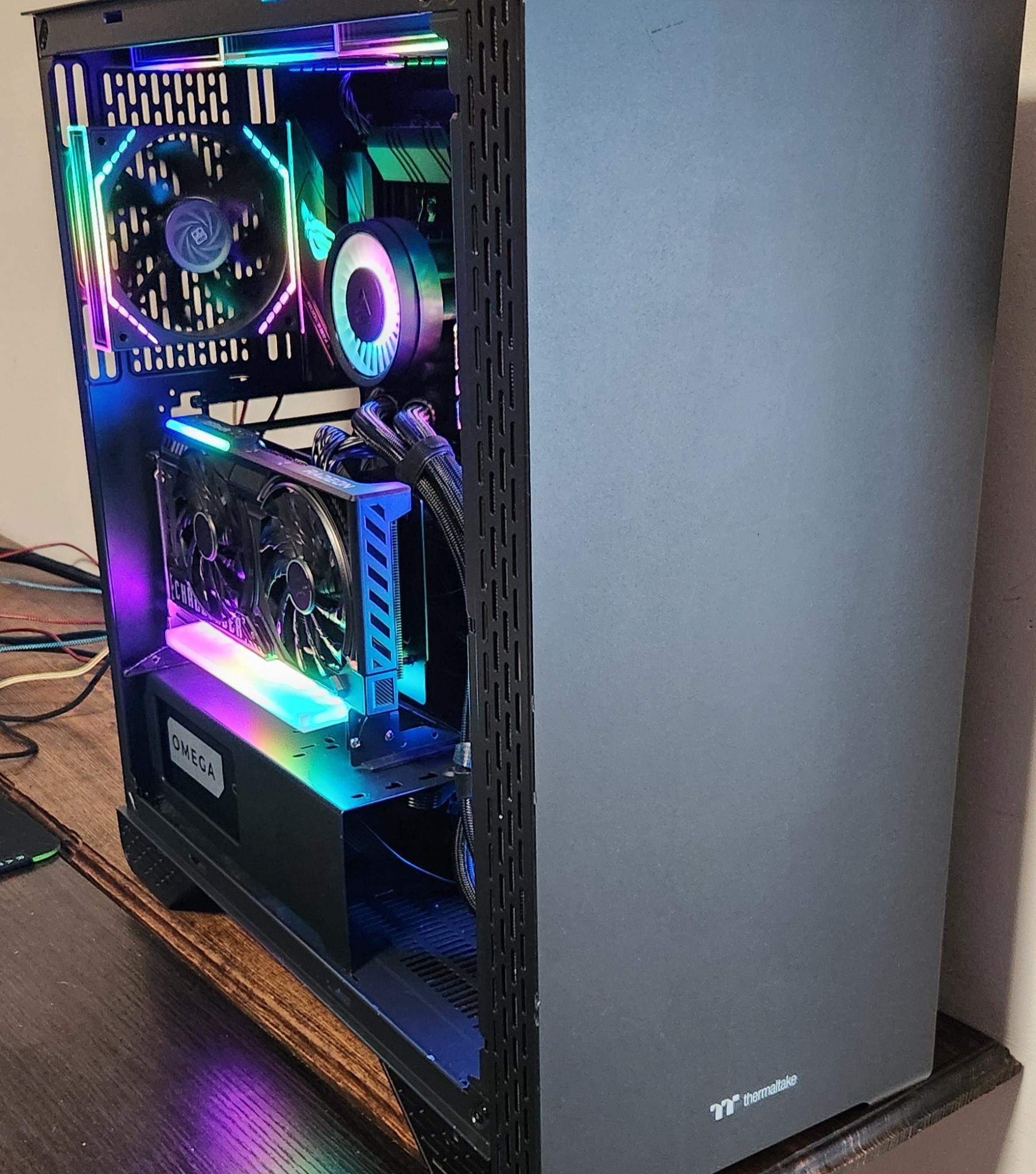 Ryzen 7 5800X - Radeon 9060 XT 16GB - 64GB G.Skill Trident Z Royal (DDR4 3600)