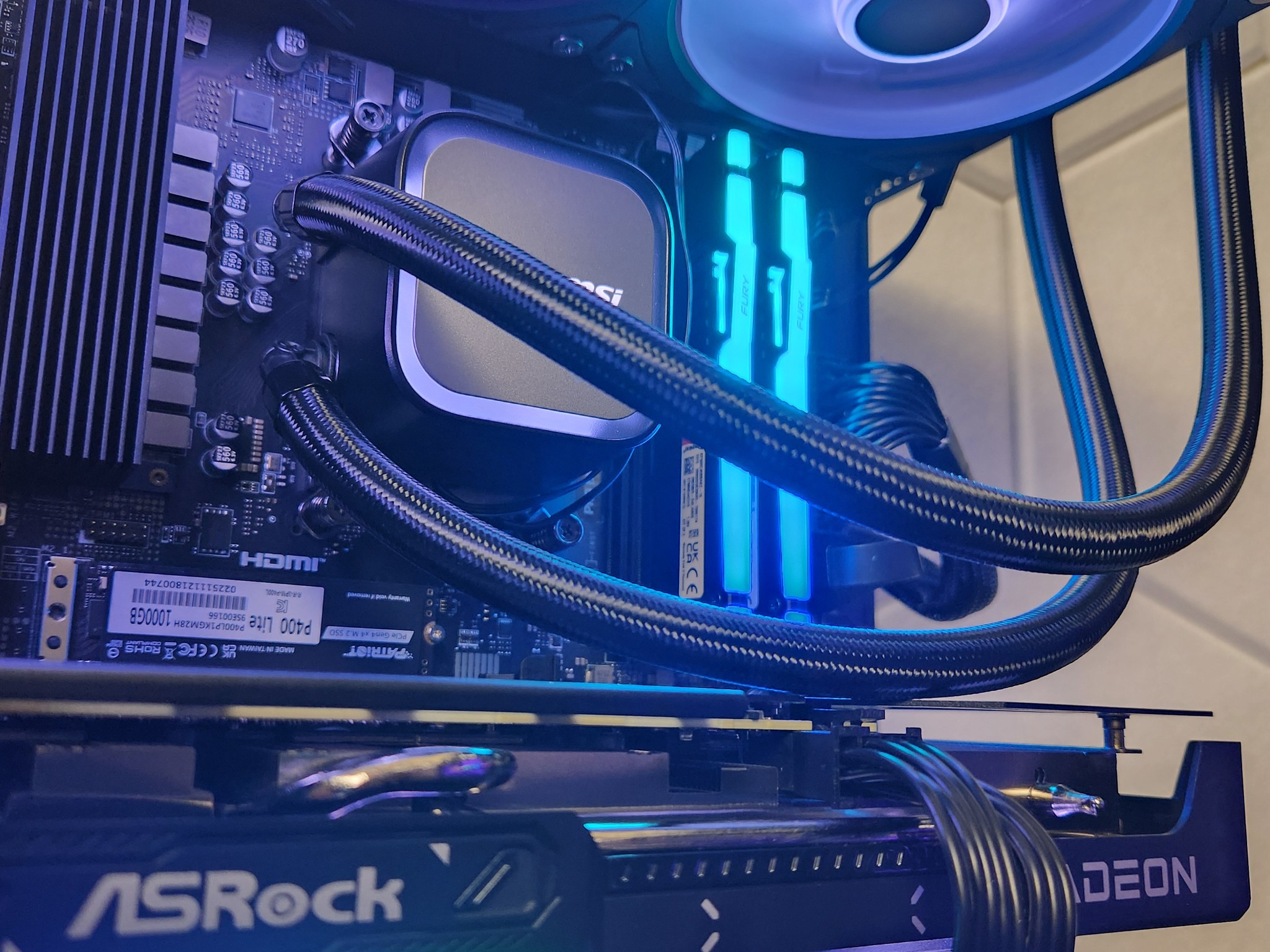 RX 9060XT 16GB  | Ryzen 5 7500X3D | 16GB DDR5 | 1TB SSD | WIFI+BT