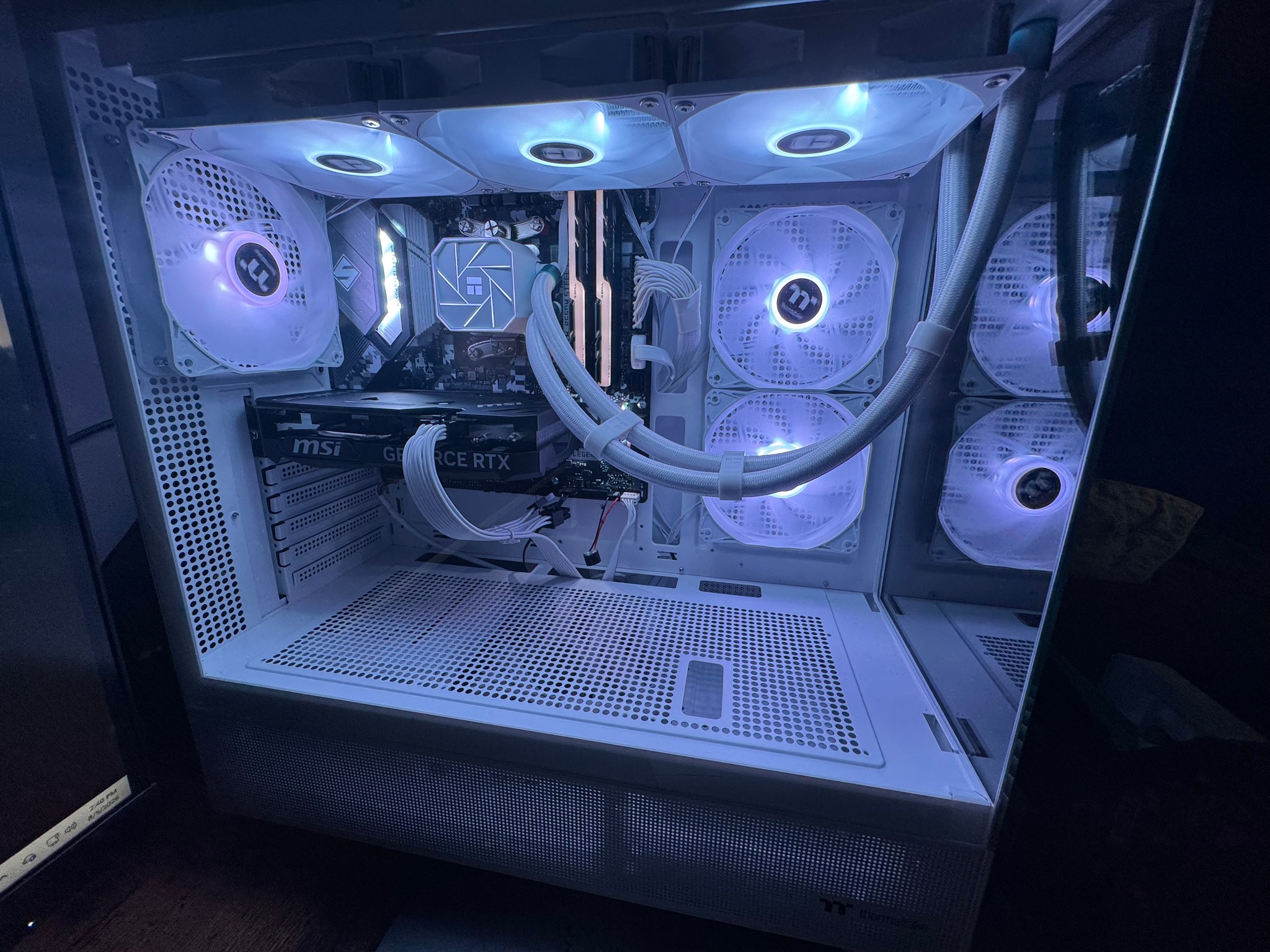 White RGB Gaming PC | RTX 4060 Ti | Ryzen 7 5700X | 32GB RAM | Liquid Cooled