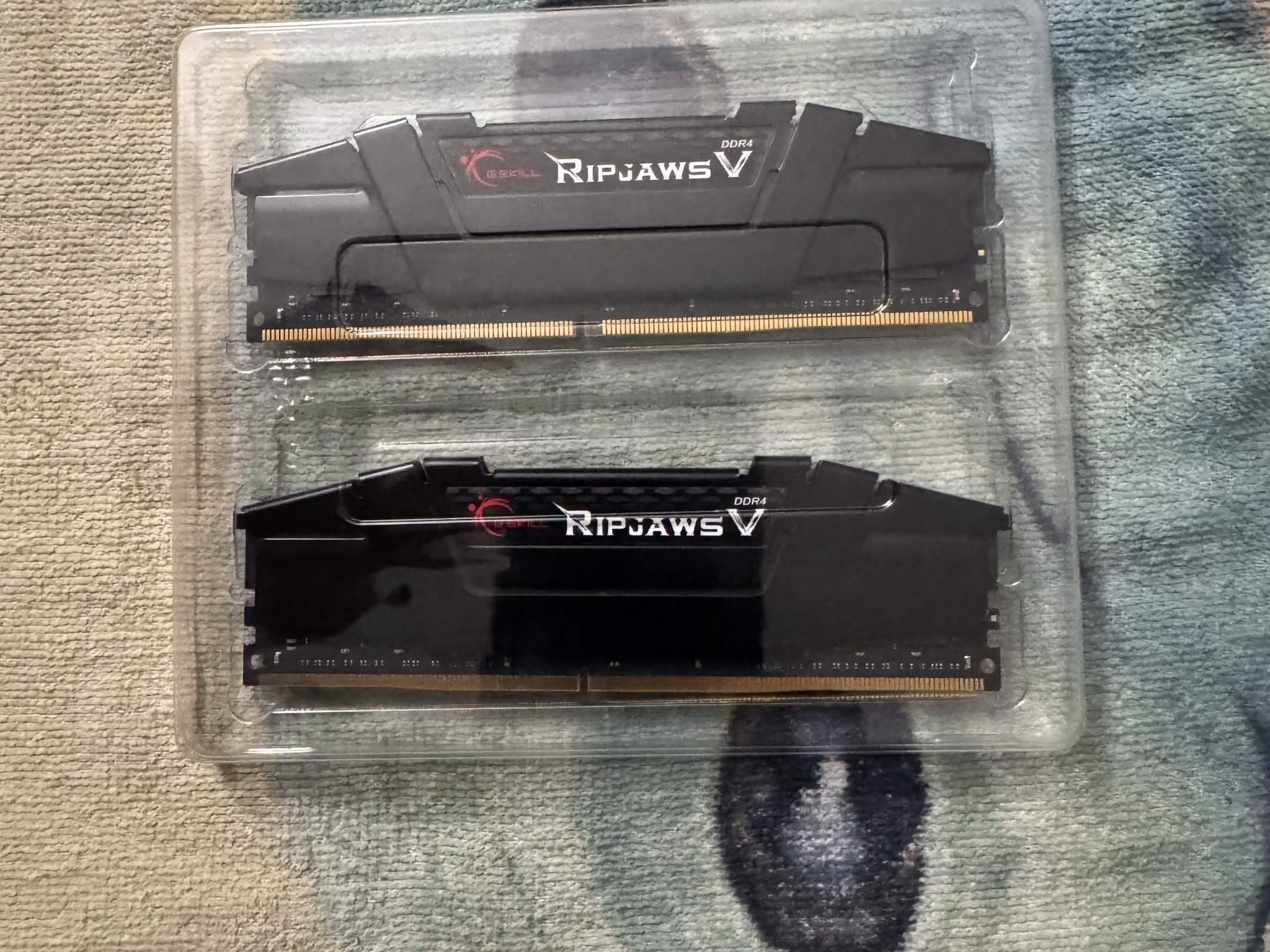 G.Skill Ripjaws V 32GB DDR4 RAM kit (2x16GB)