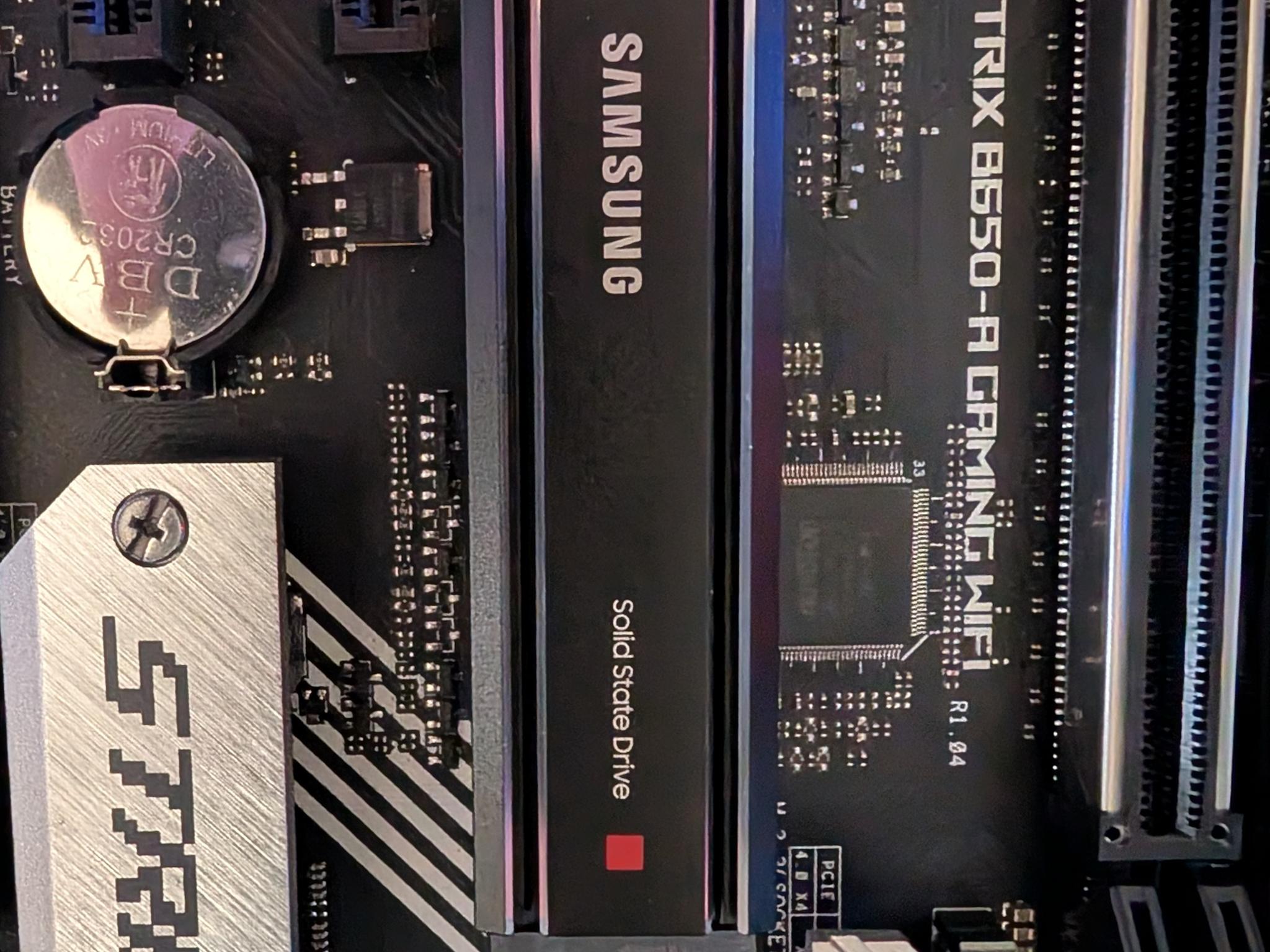 Samsung 980 Pro 1TB M.2 NVMe SSD PCIe 4.0 x4 w/Heatsink
