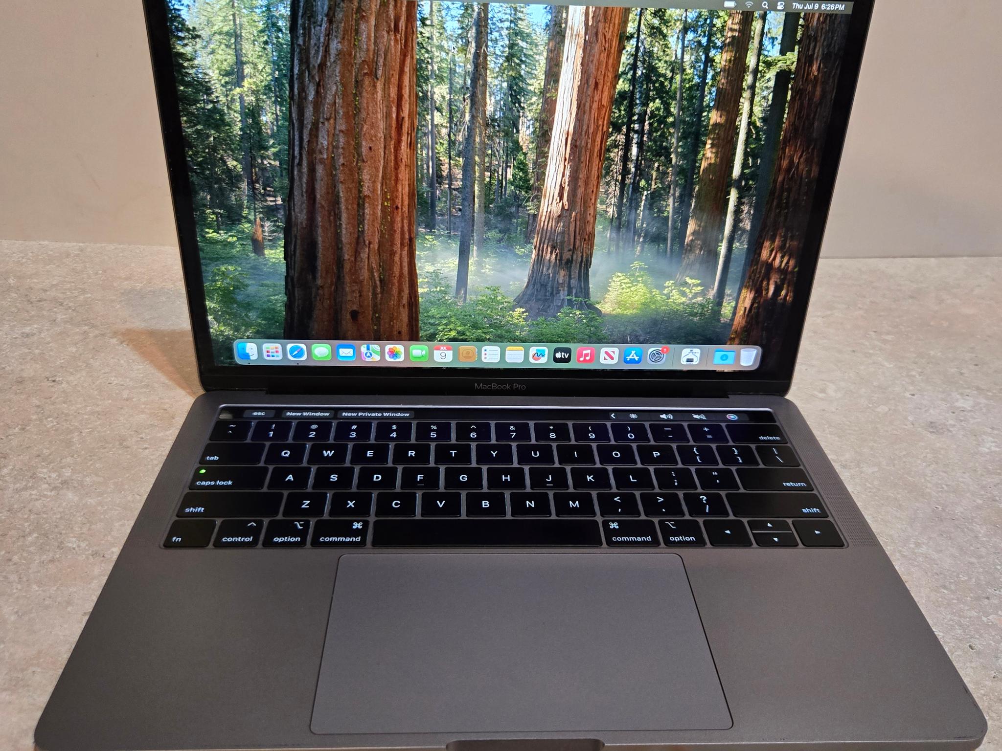 Apple Macbook Pro 13 inch Laptop - 2019 - 128GB SSD - intel i5 - Model A2159