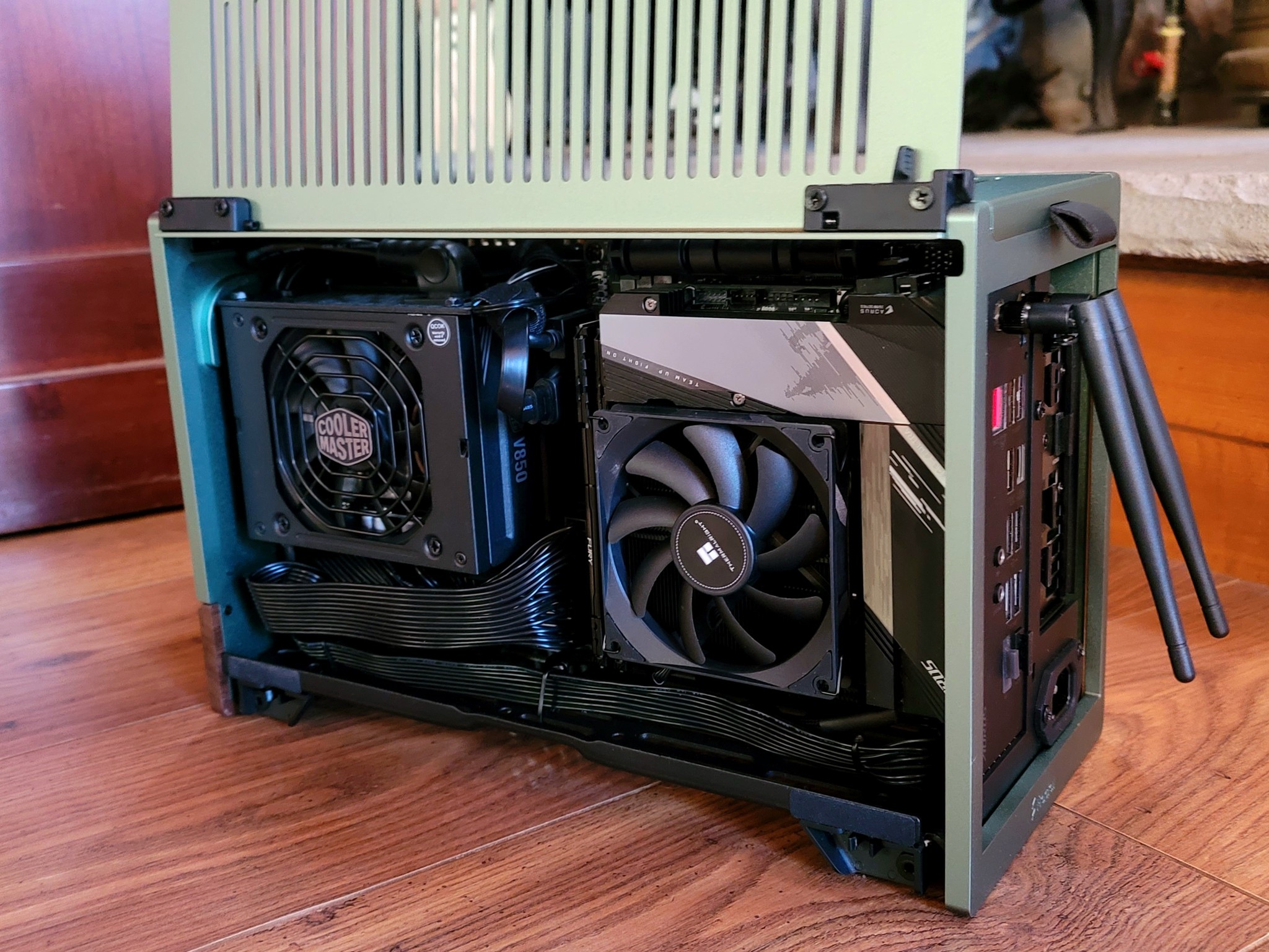 Pettit Classic--i3 13100F, RTX 3060 TI KO Edition, 64 GB RAM, Z690i, 1Tb NVMe, WiFi/BT/Ethernet