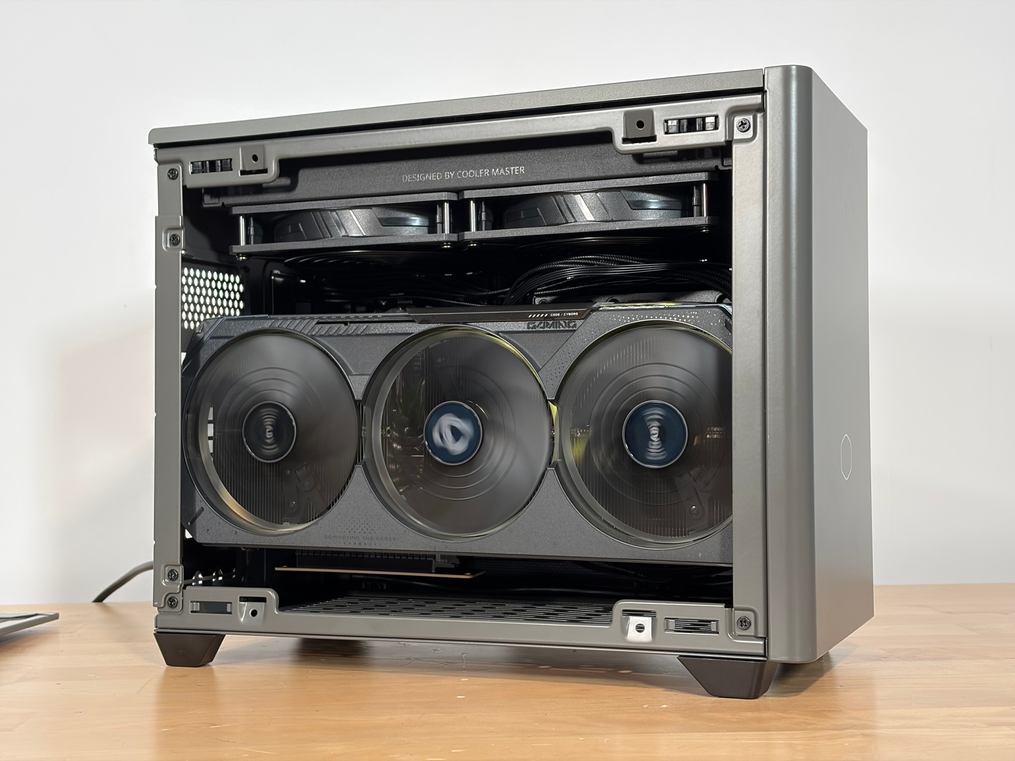 RTX 5070ti Ryzen 5 9600x SFF Gaming PC