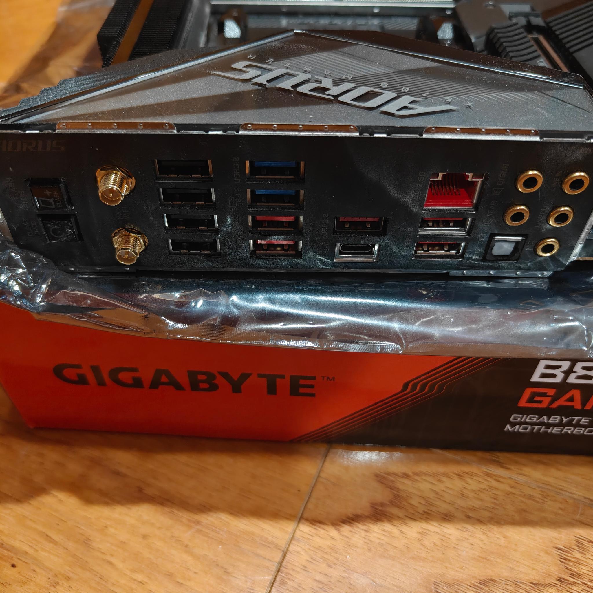 GIGABYTE X570S AORUS MASTER