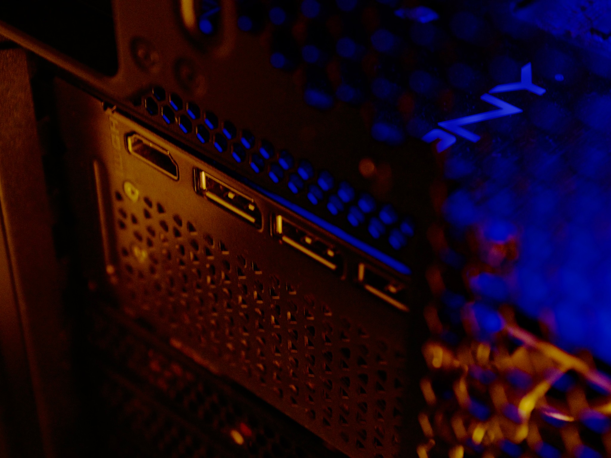 PURE PERFORMANCE PC | RTX 4080 | Ryzen 7 9700X  | 32GB DDR5 | 1 TB | Windows 11 Pro