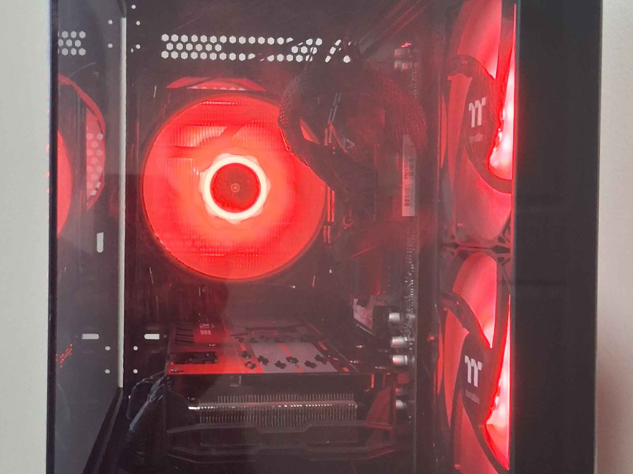 Custom Gaming PC - Ryzen 5 5500 16GB DDR4 / 2.5TB Storage / SAPPHIRE RX 5700 XT / WINDOWS 11 / WIFI