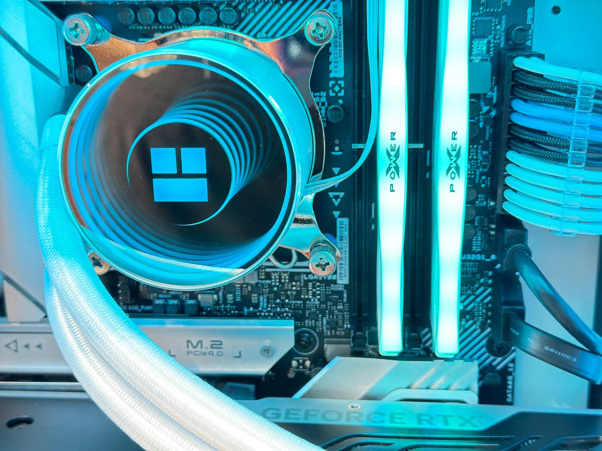 🧊🐎White Walker🐎🧊Nvidia RTX 4070 Ti❄️Intel i7 12700KF 12Cores❄️32GB DDR5 6000MHz❄️2TB SSD NVME
