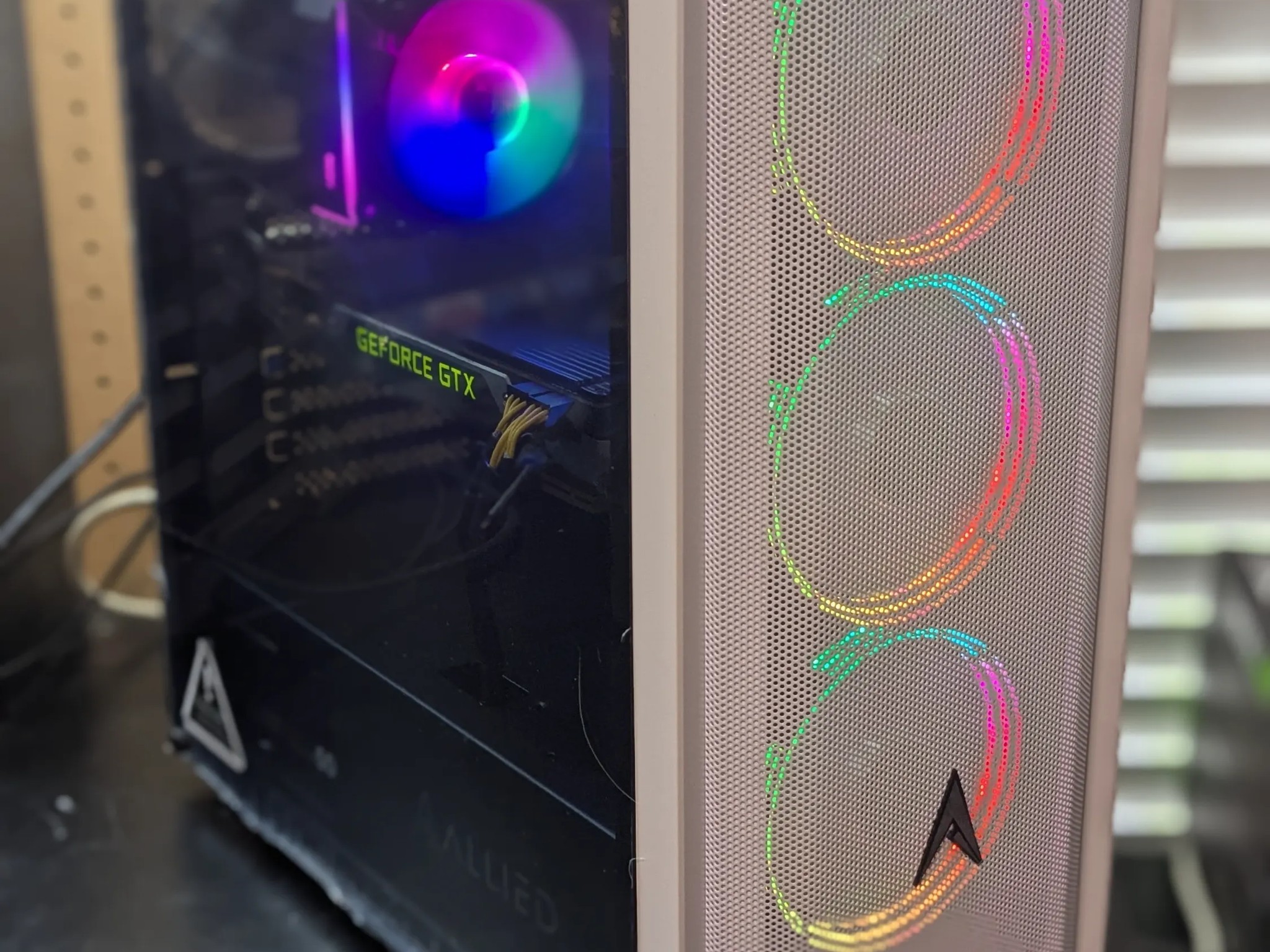 100 FPS Fortnite | 180 Day Warranty | Xeon (same as i7), 16GB RAM, 512GB SSD, GTX 980, Win10, WiFi