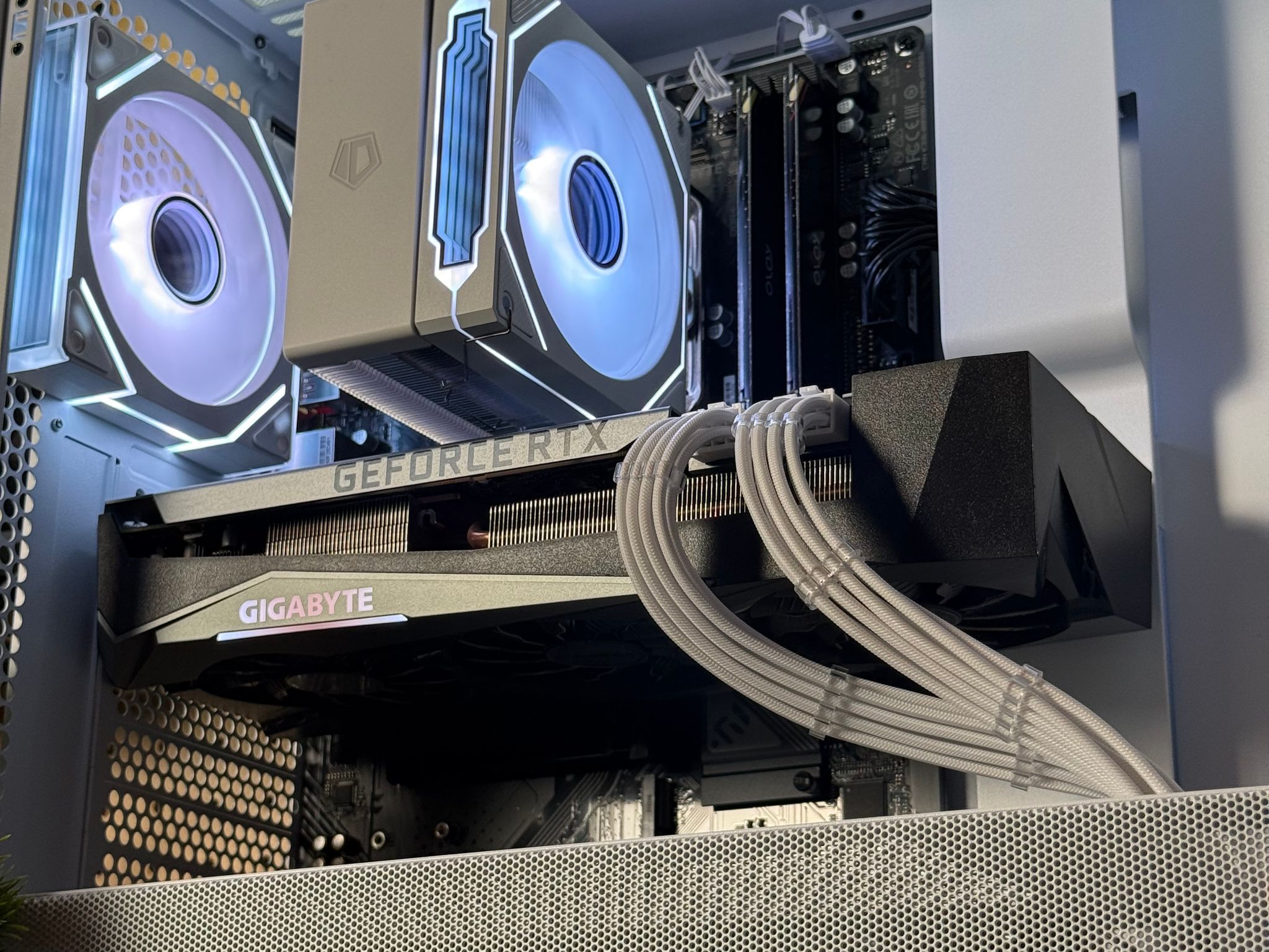 Pristine Gaming PC | RTX 3070 Ti | Ryzen 7 3700x | 16GB DDR4 | 1TB | Windows 11