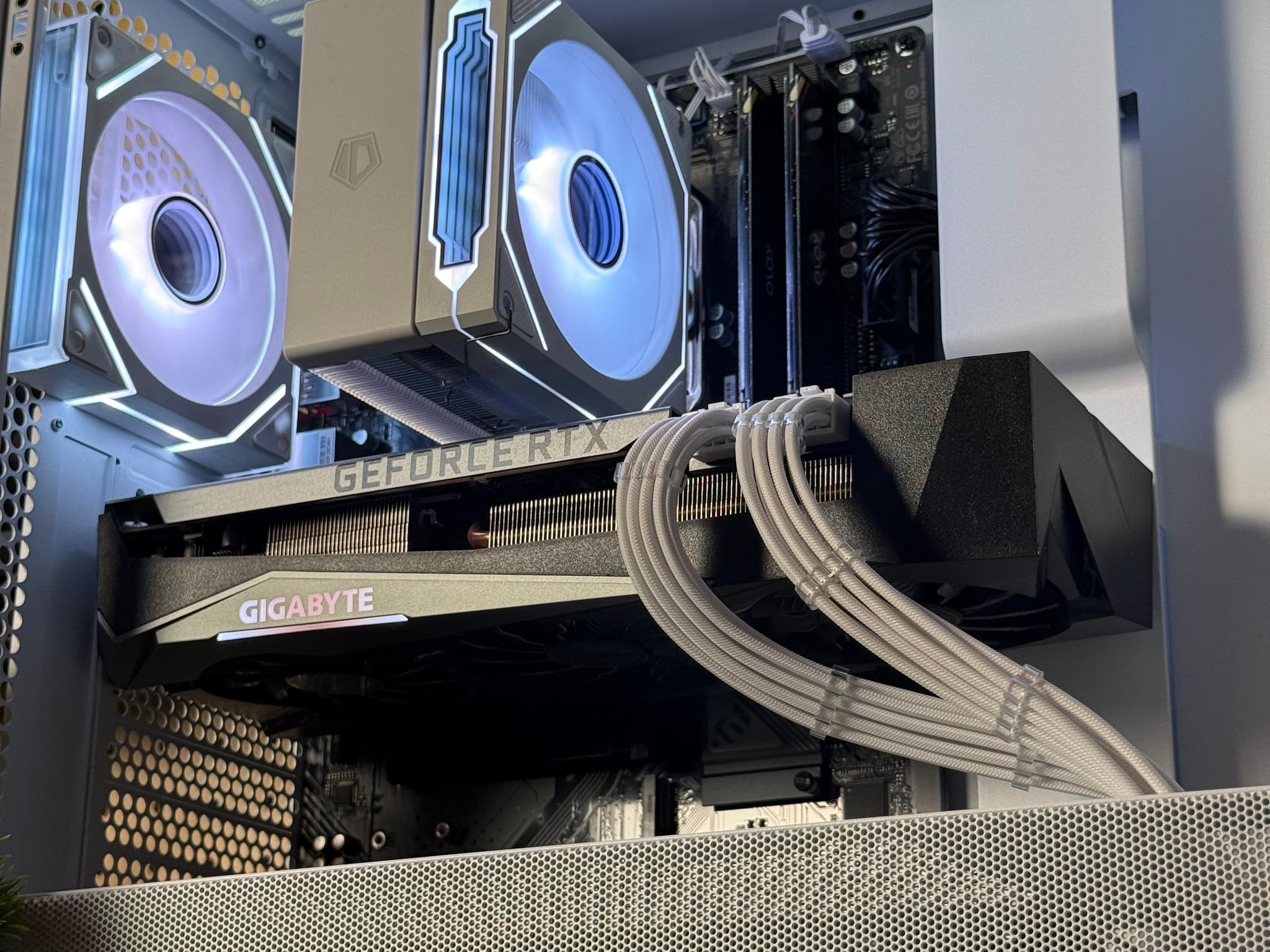 Pristine Gaming PC | RTX 3070 Ti | Ryzen 7 3700x | 16GB DDR4 | 1TB | Windows 11