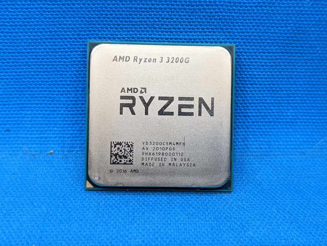 AMD Ryzen 3 3200G 3.6Ghz Quad Core APU with Radeon Graphics AM4 DDR4 - No Fan/Heatsink