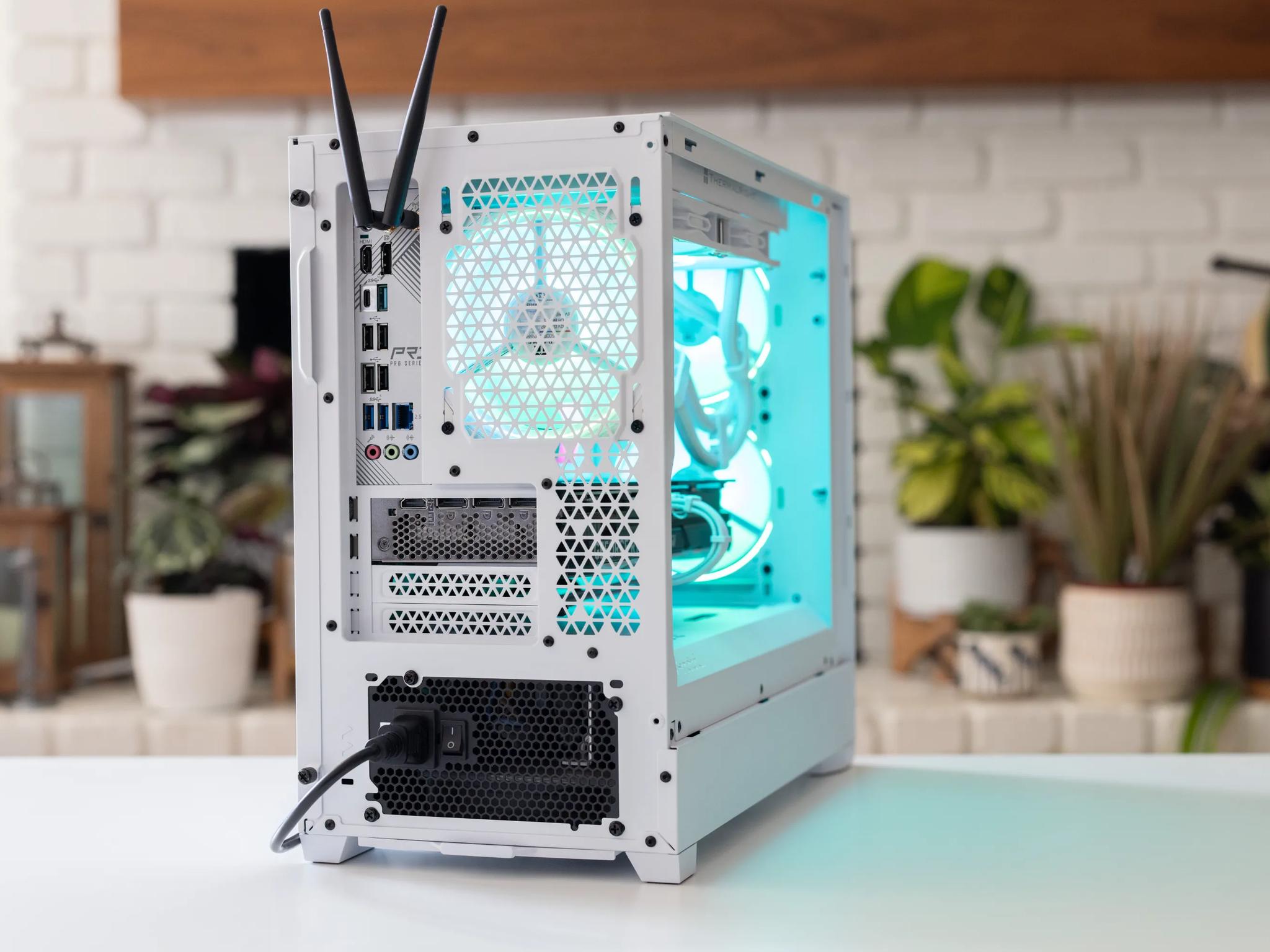 RTX 4070 Ti Super, Ryzen 7 7700, 2TB NVME, 32GB DDR5 6000, WiFi, High End Gaming PC