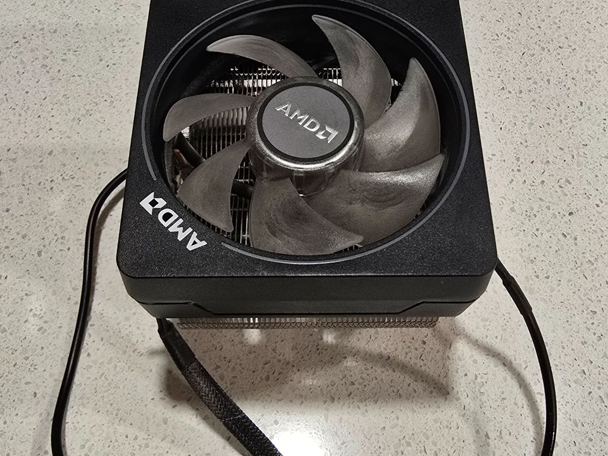 AMD Wraith Prism RGB LED CPU Cooler Heatsink Fan AM4 AM5 712-000075 / 76