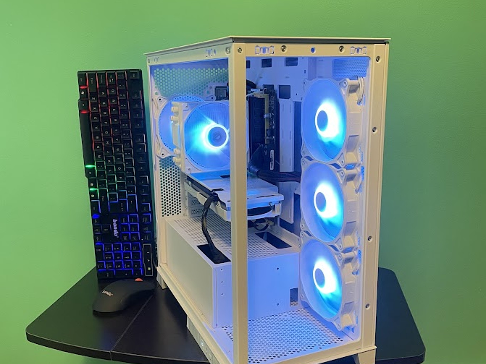 OPEN White Gaming PC| Intel i5 / Amd RX580 / 8GB / 500GB SSD Win 10 Pro WiFi