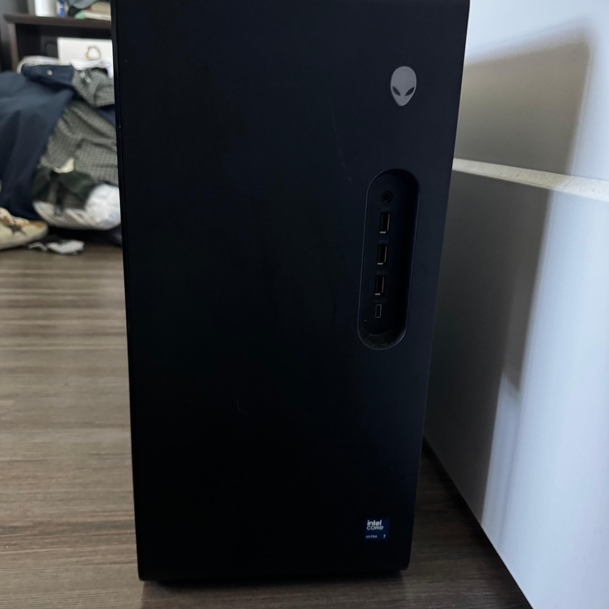Alienware 265K 9060xt PC