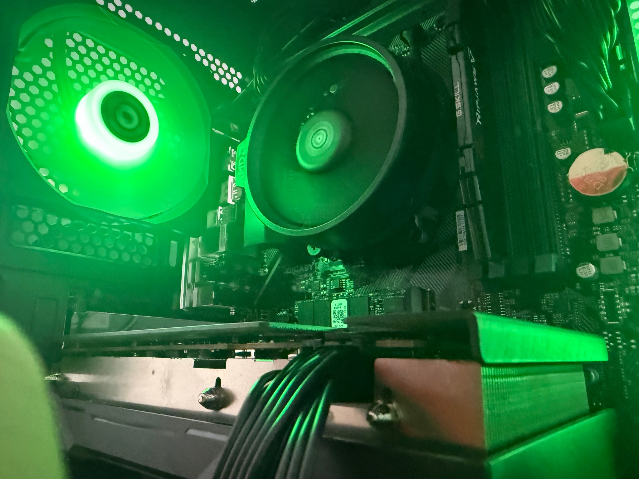 Ryzen 5 5500 | RX 6600 | 16GB DDR4 | 512GB NVMe