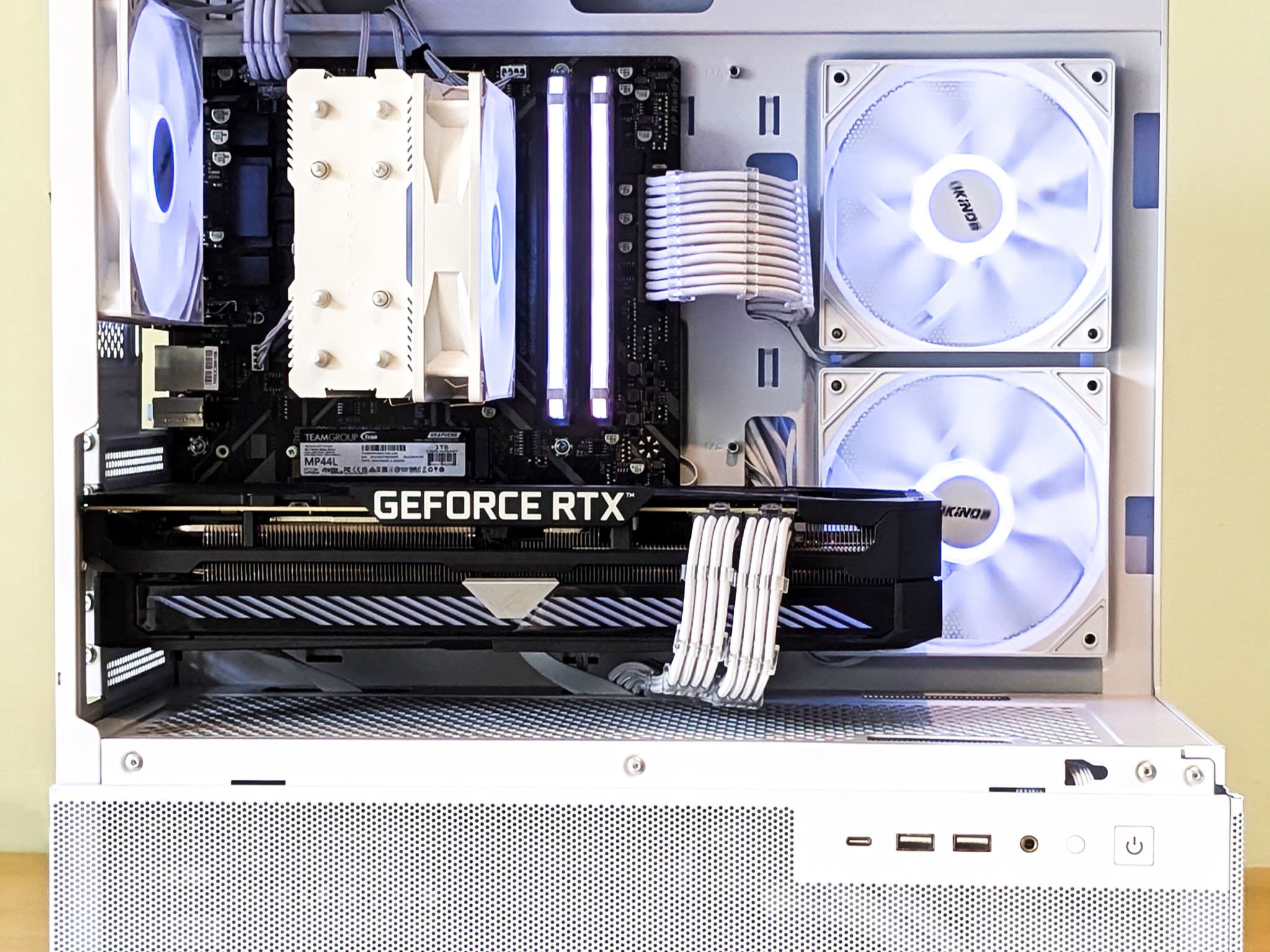🤍 IceFang 🐉 || 🐲 RTX 3070 | AMD Ryzen 5 5600x | 16GB DDR4 RAM | 1TB NVME SSD