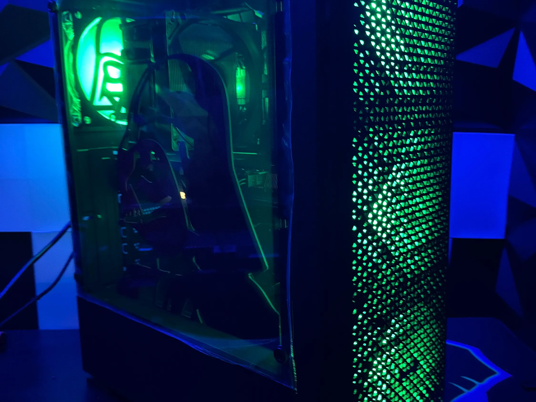 Ralph Vader 🎮🕹️👾🎧📺i7 9700🎮🕹️👾🎧📺5700XT🎮🕹️👾🎧📺32 GB DDR4