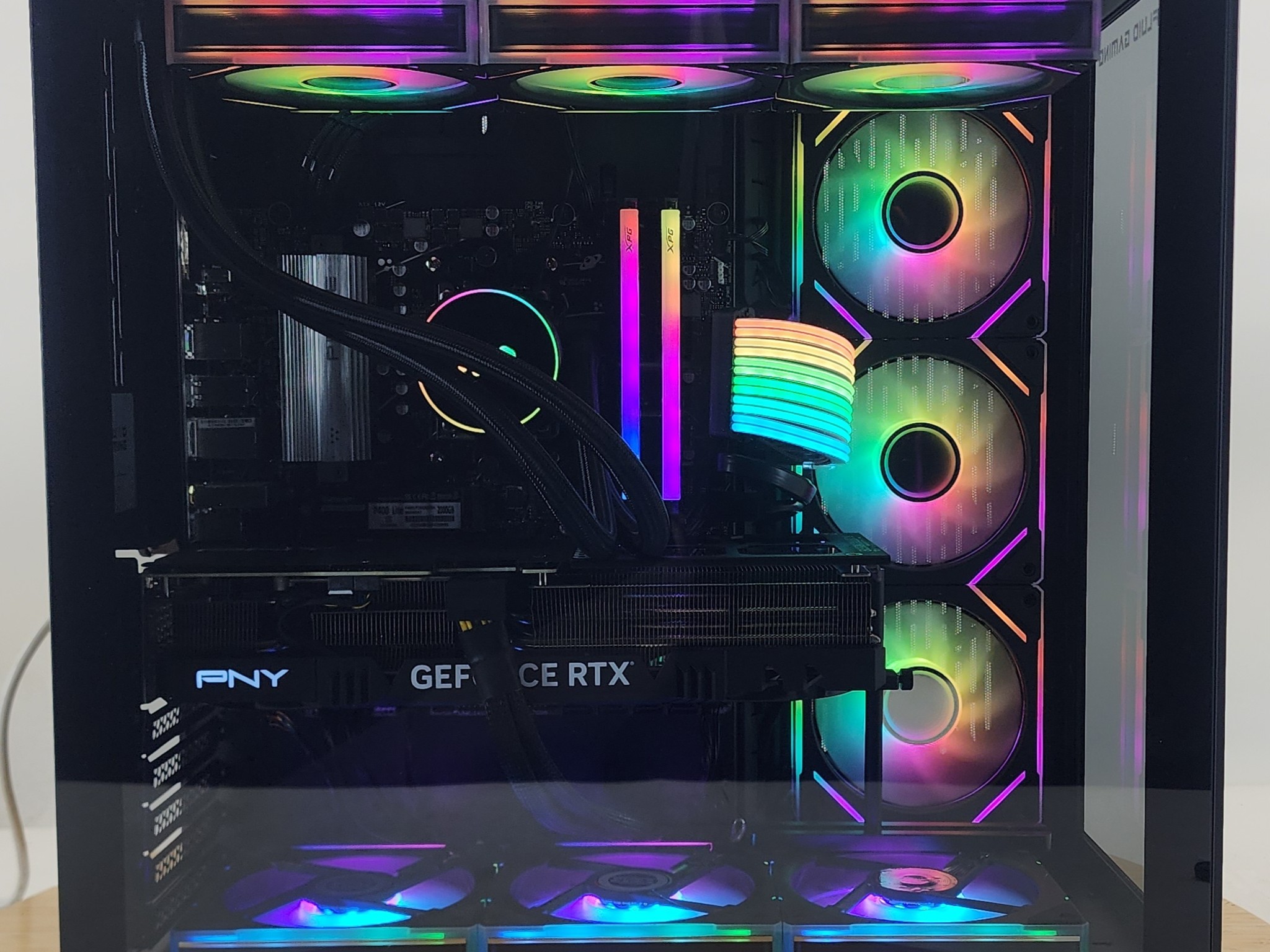 Gaming PC Ryzen 5 7600X3D 32GB RAM 2TB SSD RTX 4070 Ti SUPER 16GB